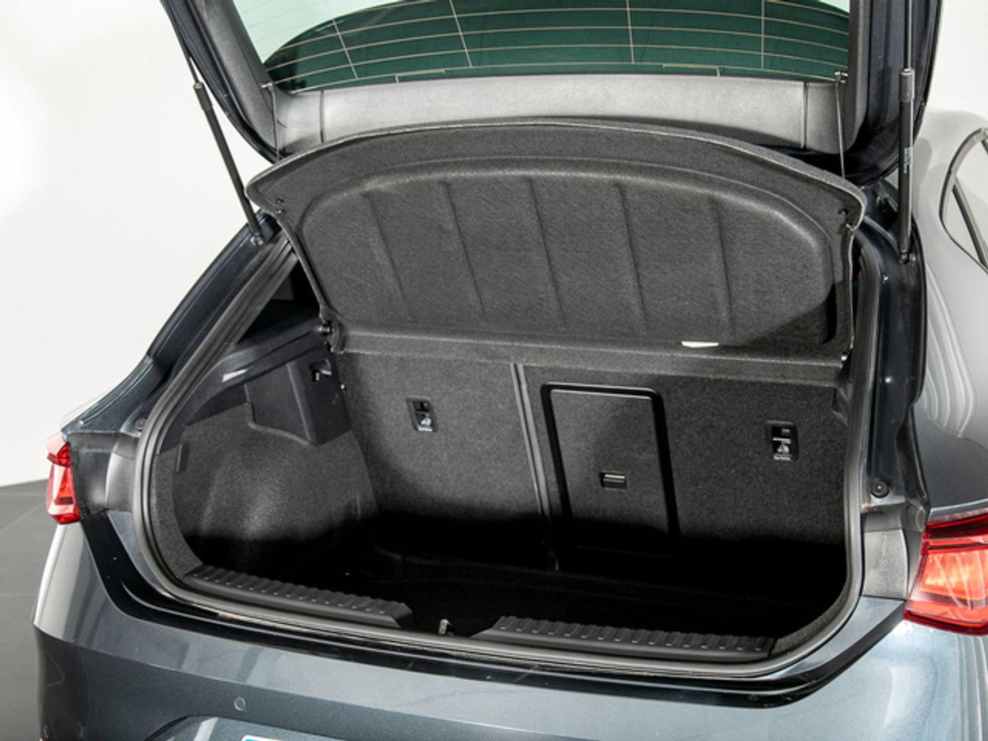 SEAT León 1.0 eTSI S&S FR 25 Aniversario DSG 81 kW (110 CV)