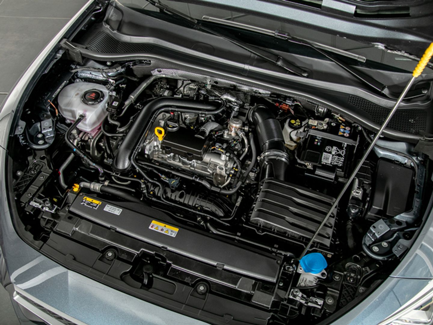 SEAT León 1.0 eTSI S&S FR 25 Aniversario DSG 81 kW (110 CV)