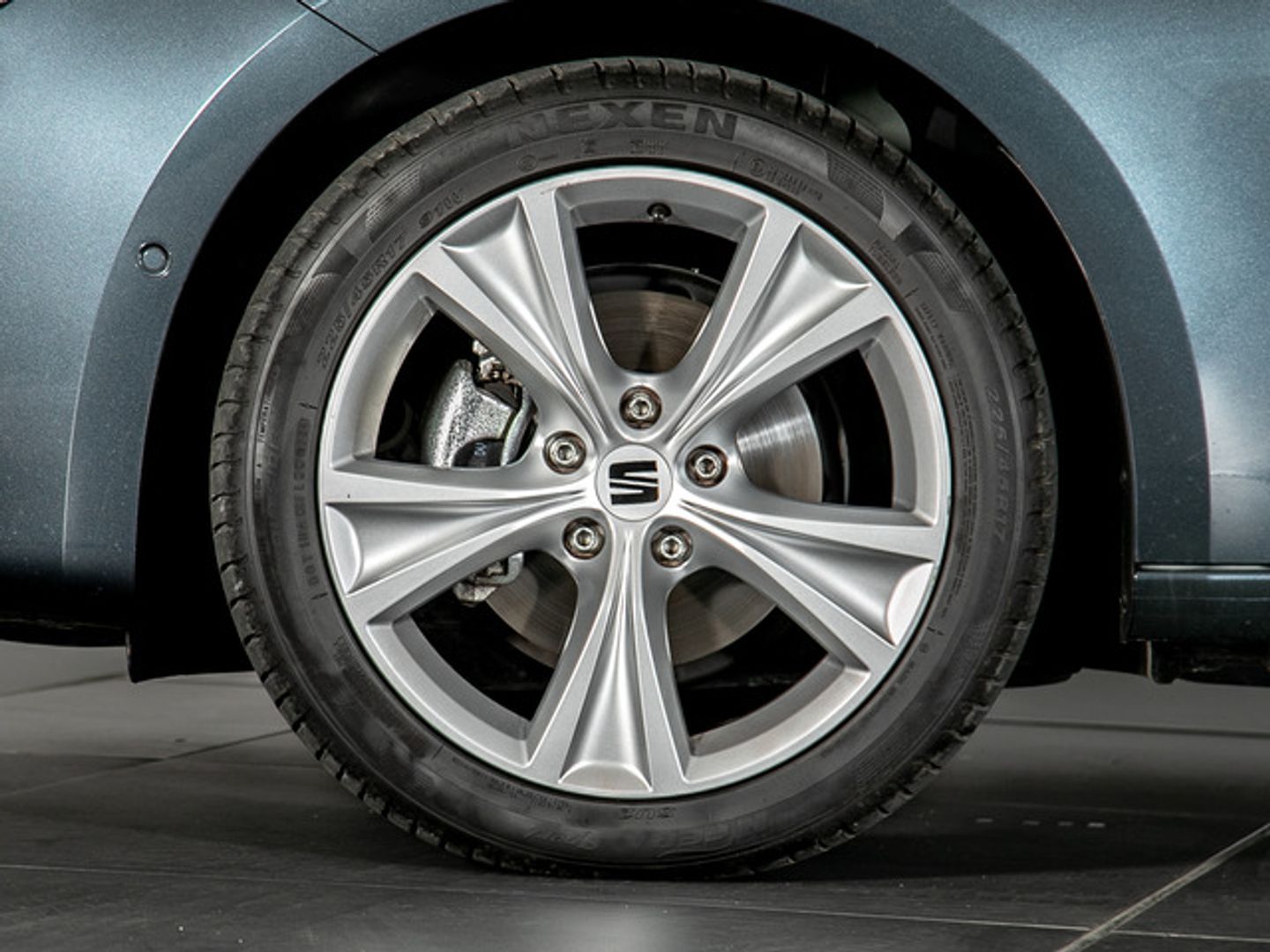 SEAT León 1.0 eTSI S&S FR 25 Aniversario DSG 81 kW (110 CV)