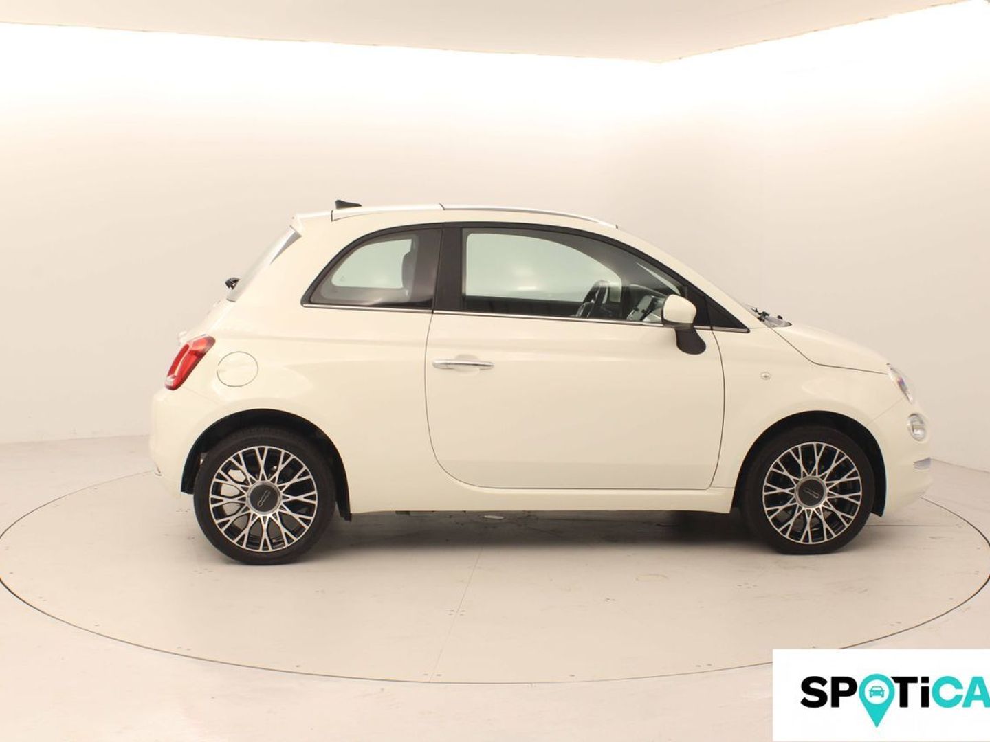 Fiat 500 1.0 Hybrid Dolcevita 51 kW (70 CV)