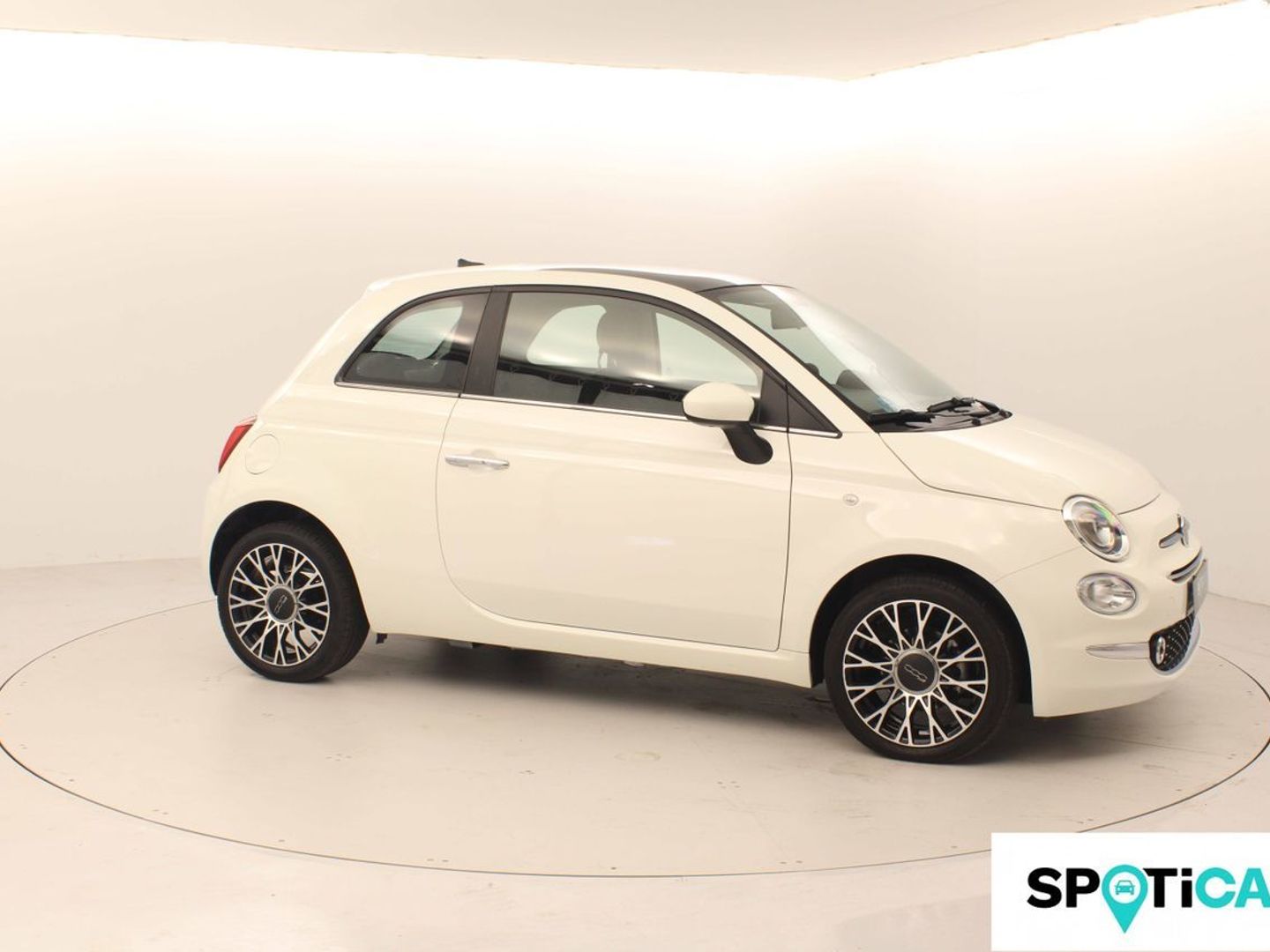 Fiat 500 1.0 Hybrid Dolcevita 51 kW (70 CV)