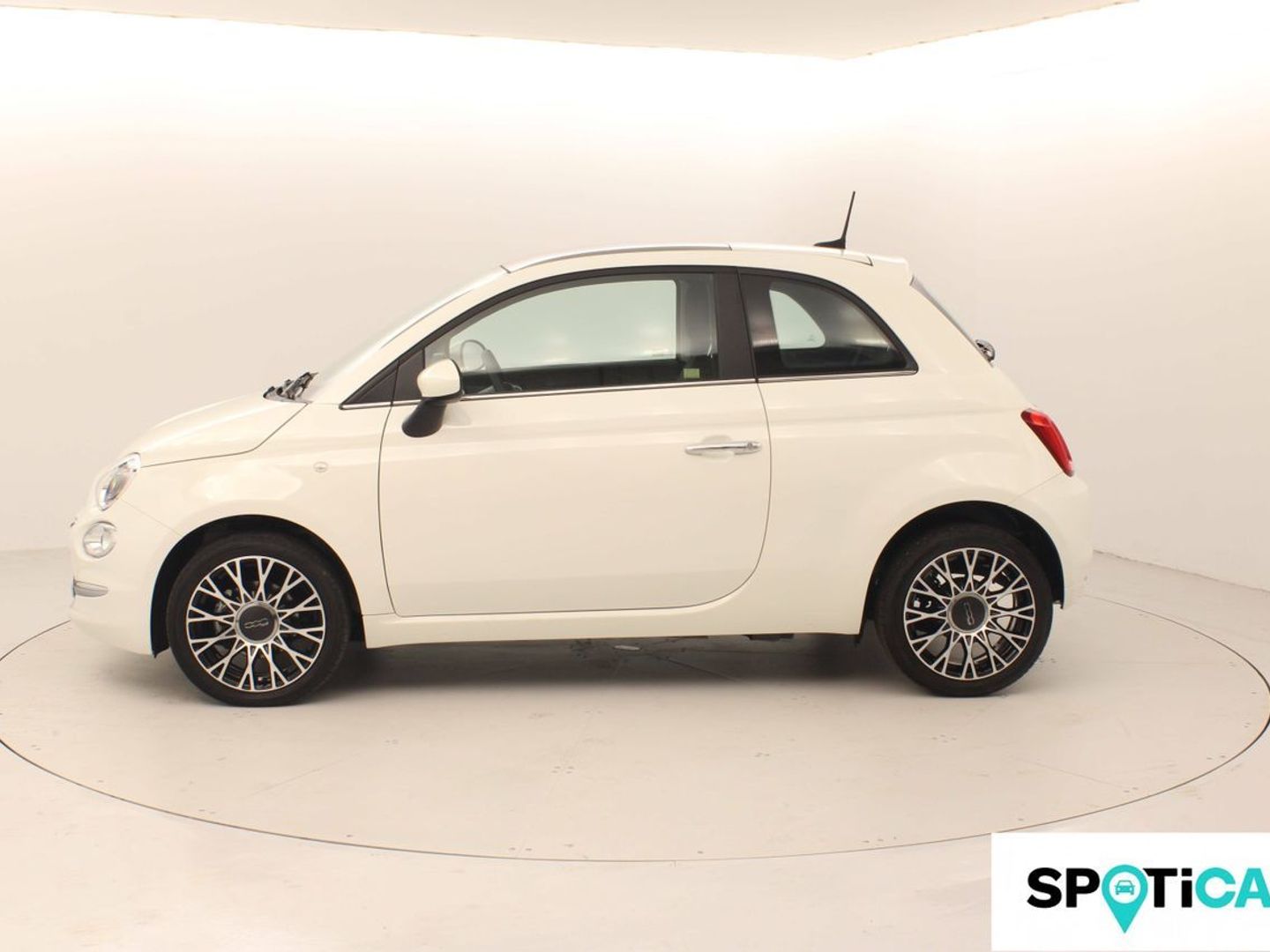 Fiat 500 1.0 Hybrid Dolcevita 51 kW (70 CV)