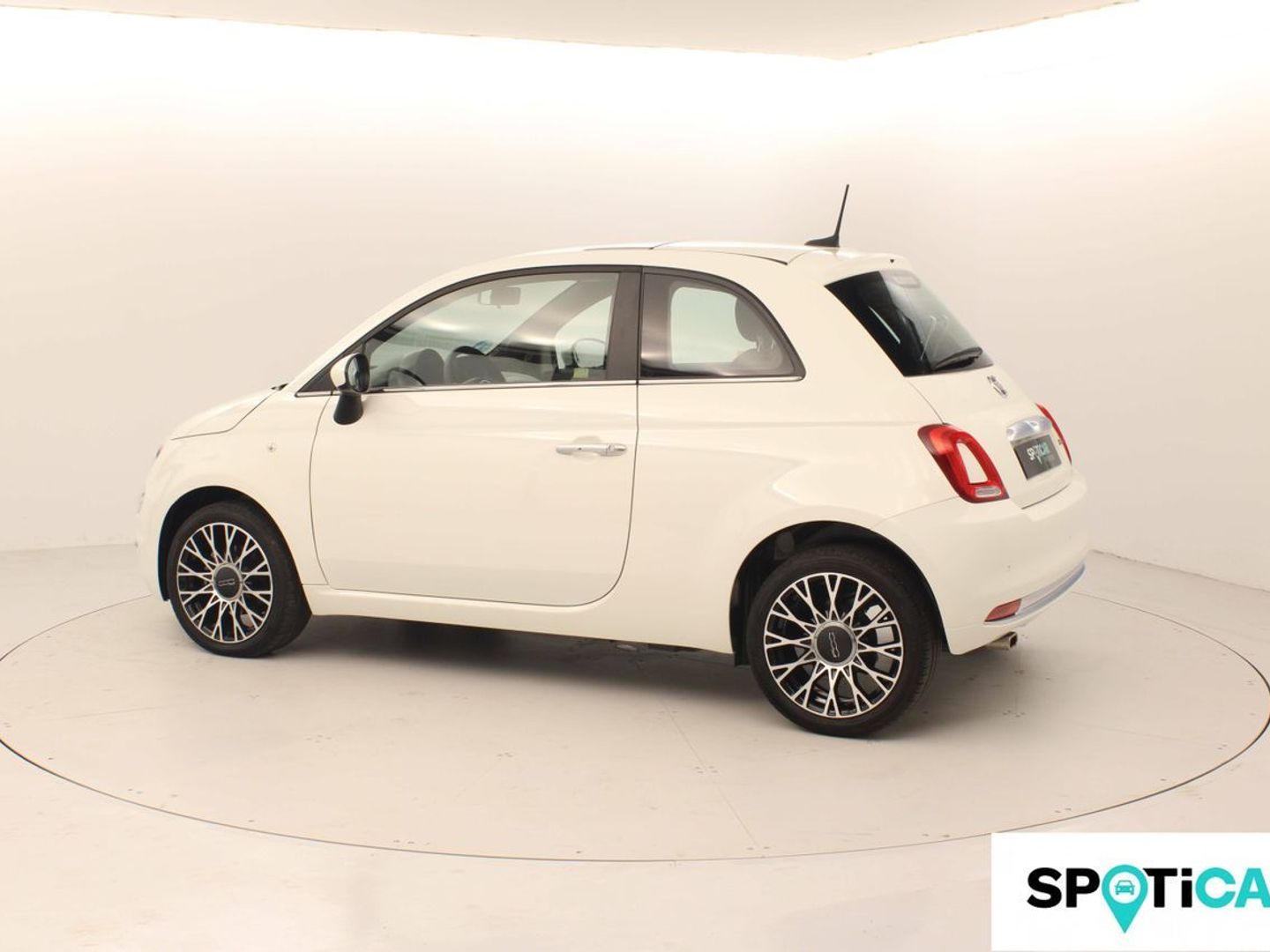 Fiat 500 1.0 Hybrid Dolcevita 51 kW (70 CV)
