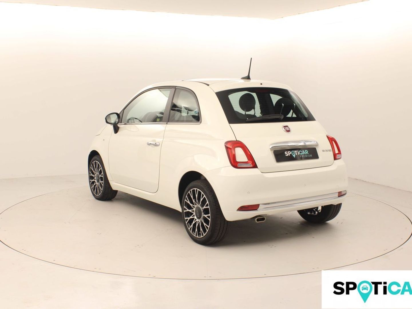 Fiat 500 1.0 Hybrid Dolcevita 51 kW (70 CV)