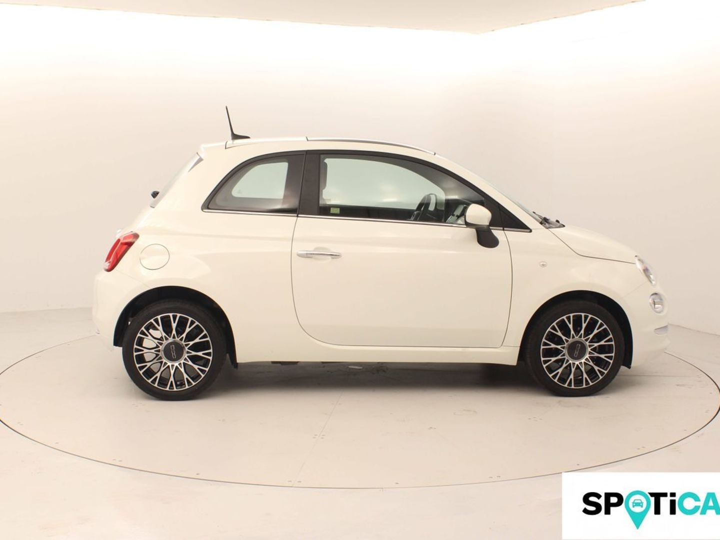 Fiat 500 1.0 Hybrid Dolcevita 51 kW (70 CV)
