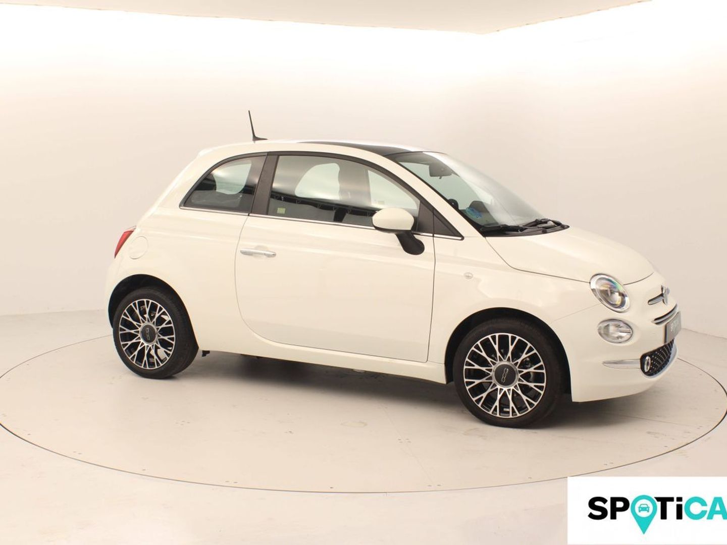 Fiat 500 1.0 Hybrid Dolcevita 51 kW (70 CV)