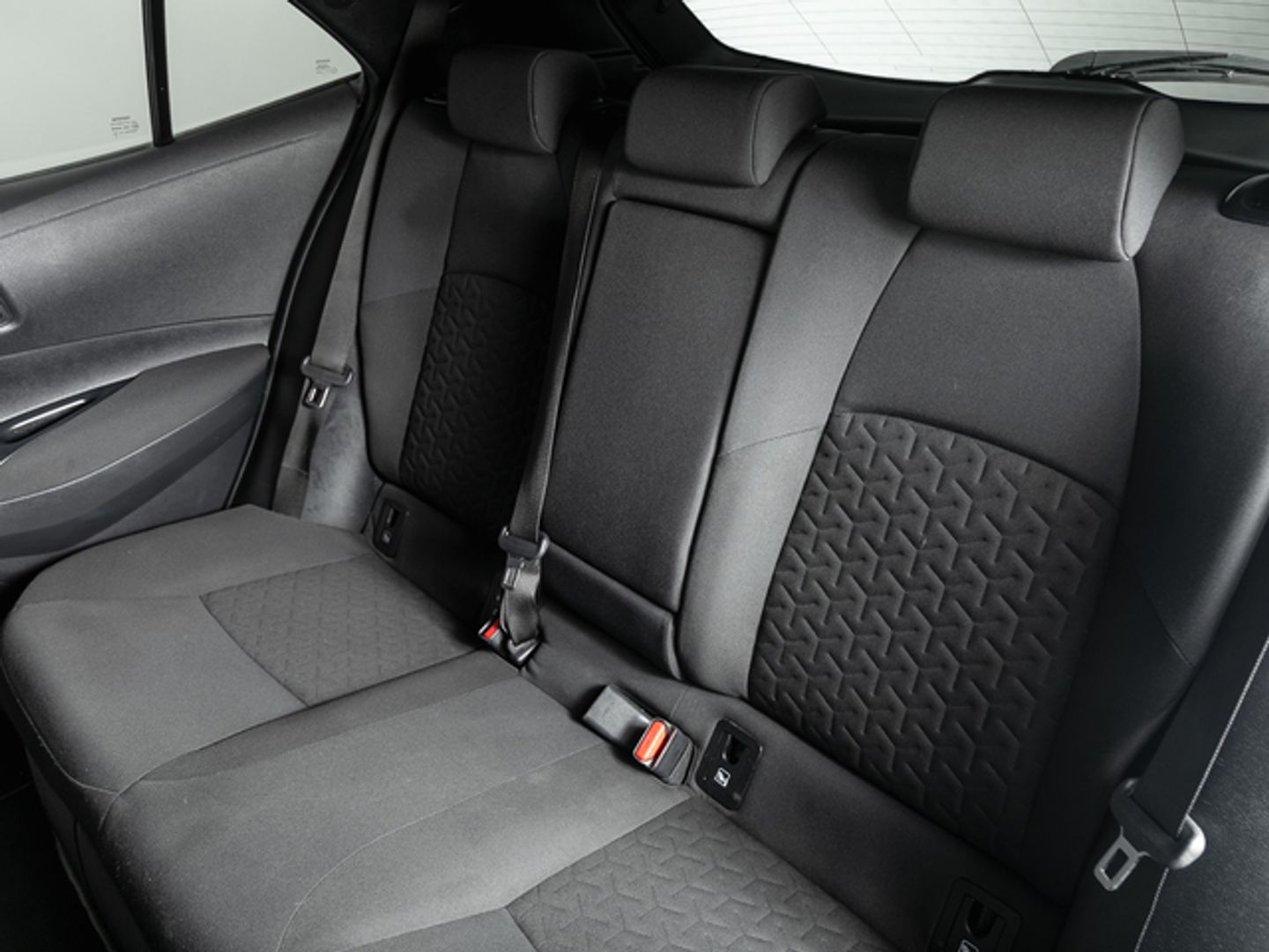 Toyota Corolla 1.8 125 Híbrido Active Tech E-CVT 90 kW (122 CV)