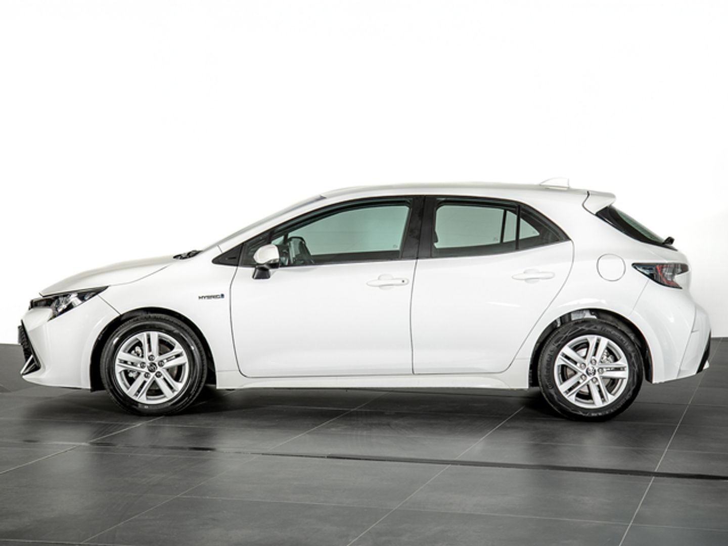 Toyota Corolla 1.8 125 Híbrido Active Tech E-CVT 90 kW (122 CV)