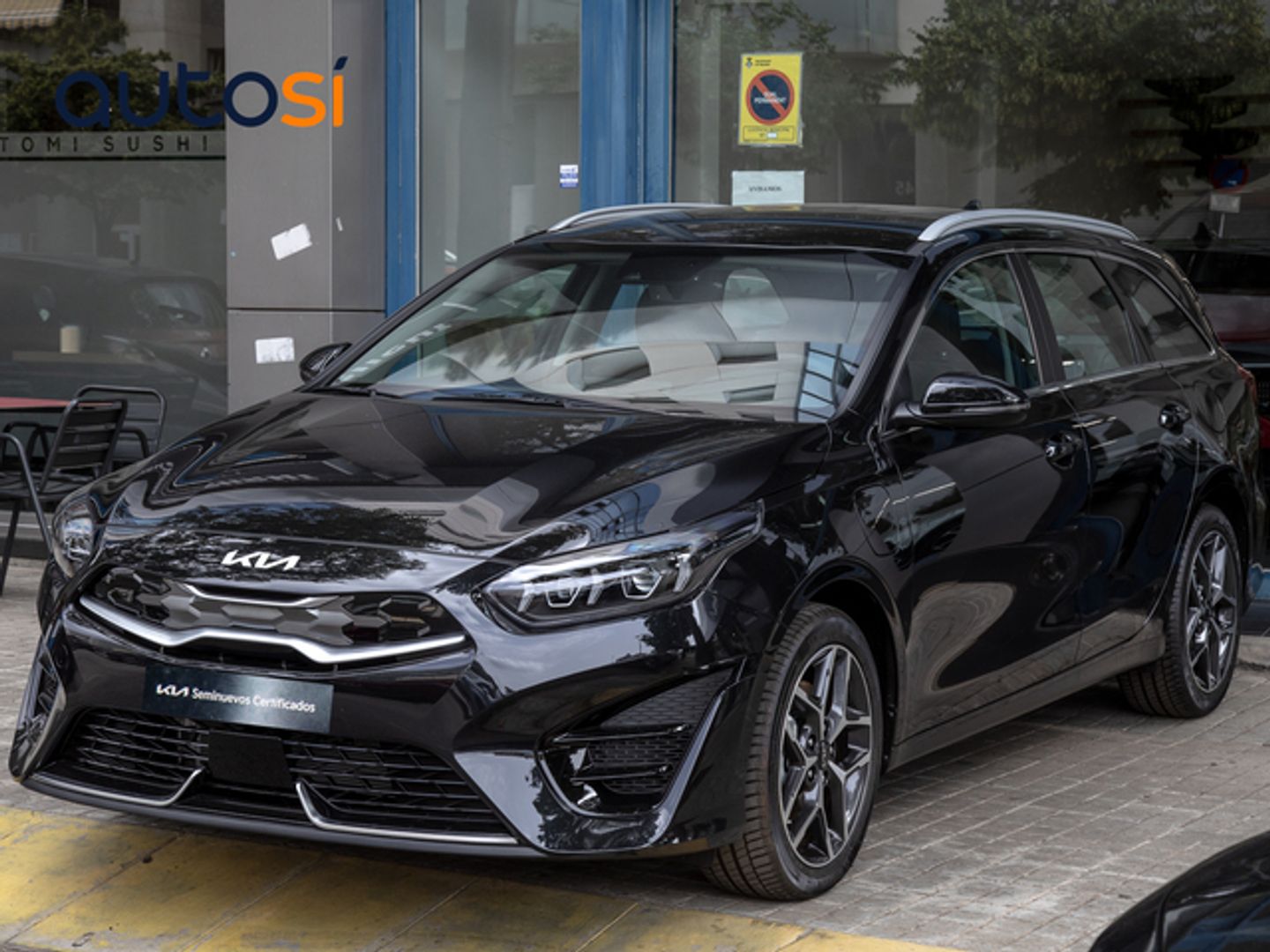 Kia Ceed Tourer 1.6 GDi PHEV eTech 104 kW (141 CV) Negro Familiar