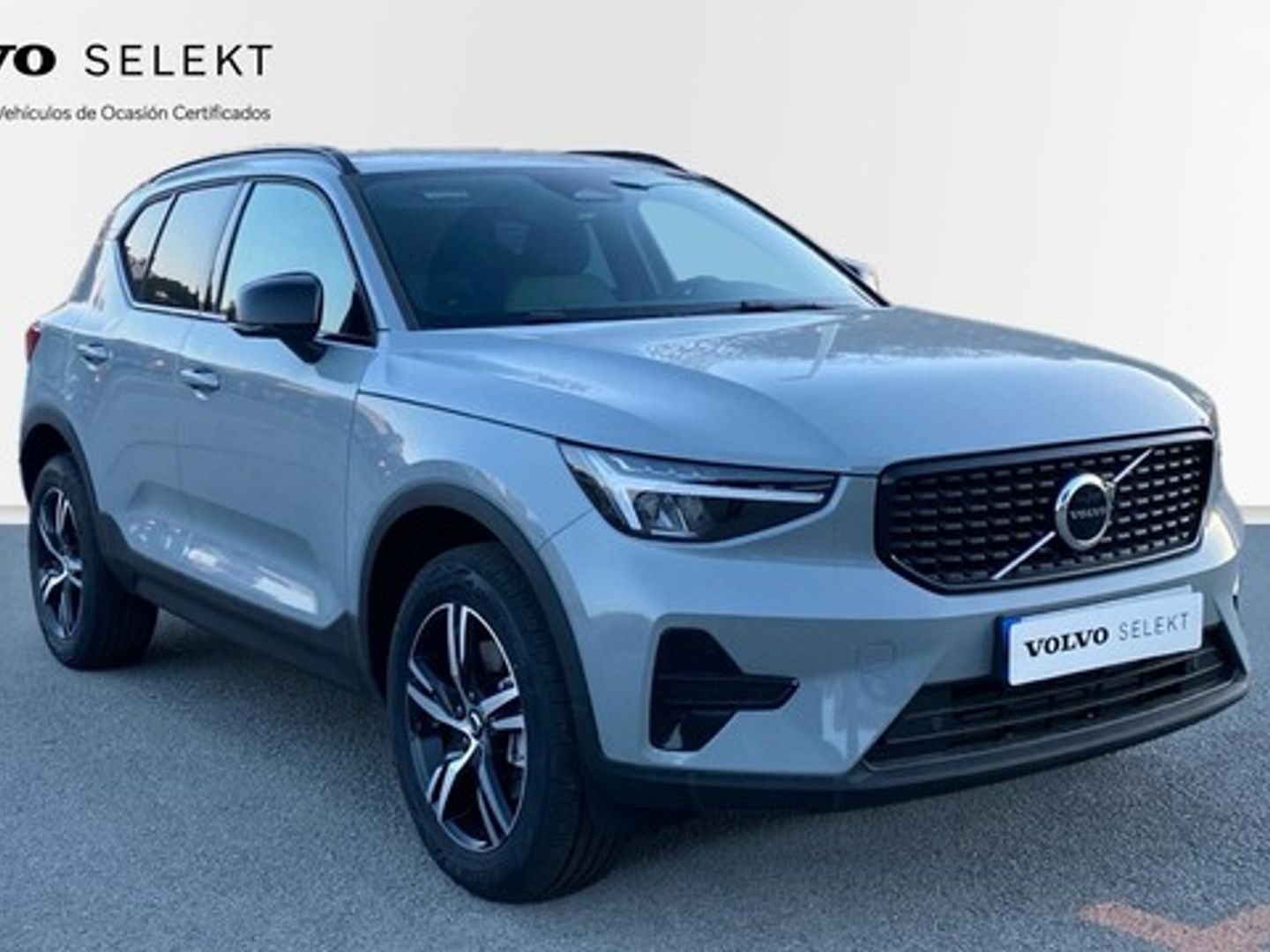 Volvo XC40 B3 G Plus Dark Auto 120 kW (163 CV)