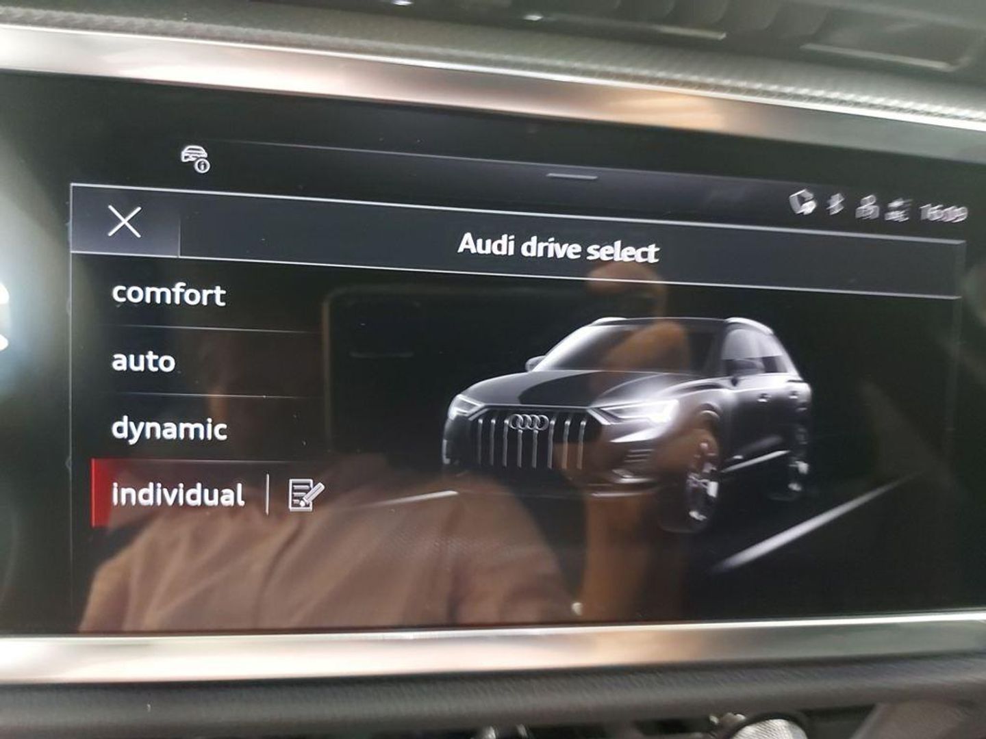 Audi Q3 TFSIe S line 45 TFSI e 180 kW (245 CV) S tronic