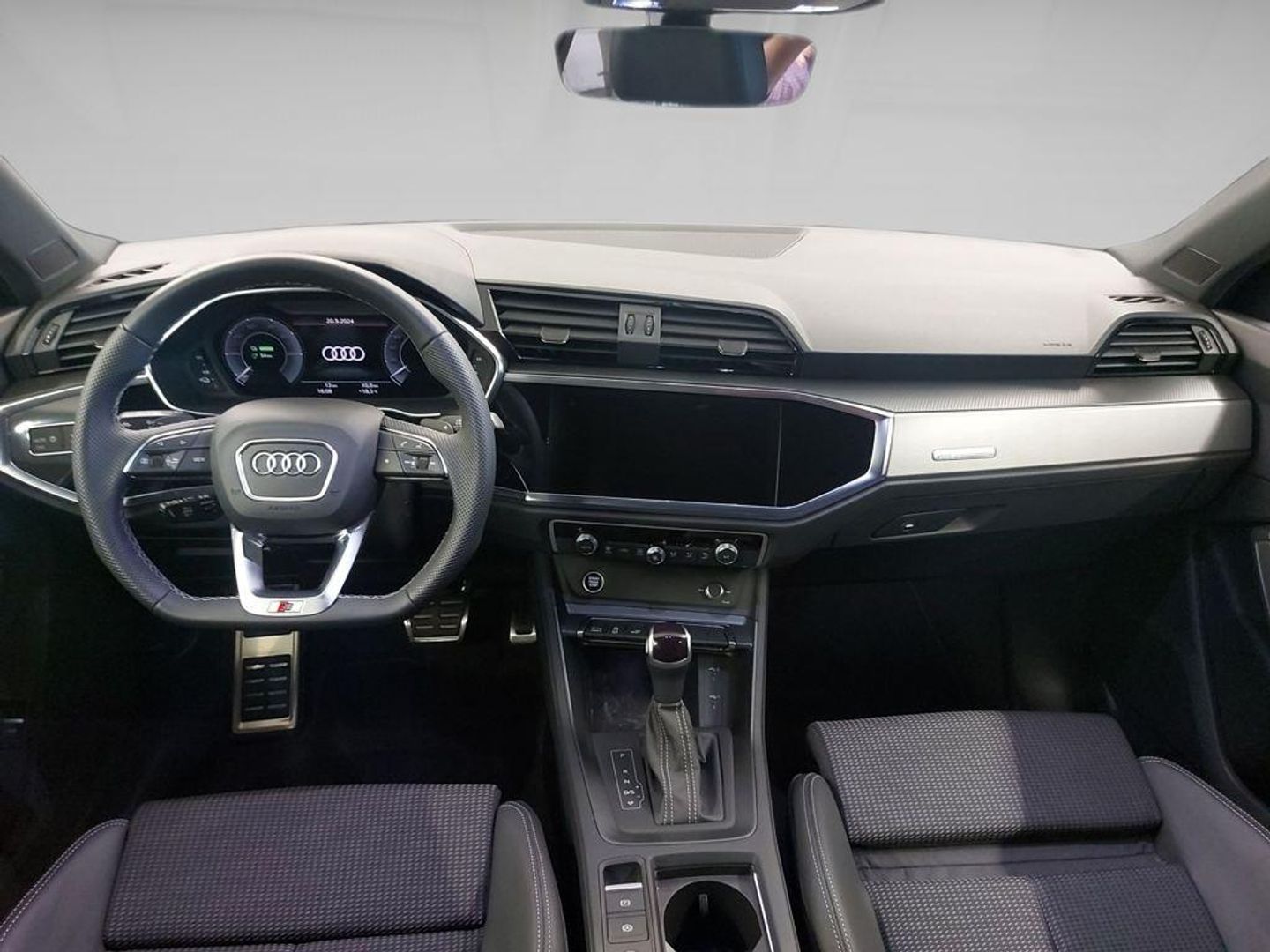 Audi Q3 TFSIe S line 45 TFSI e 180 kW (245 CV) S tronic
