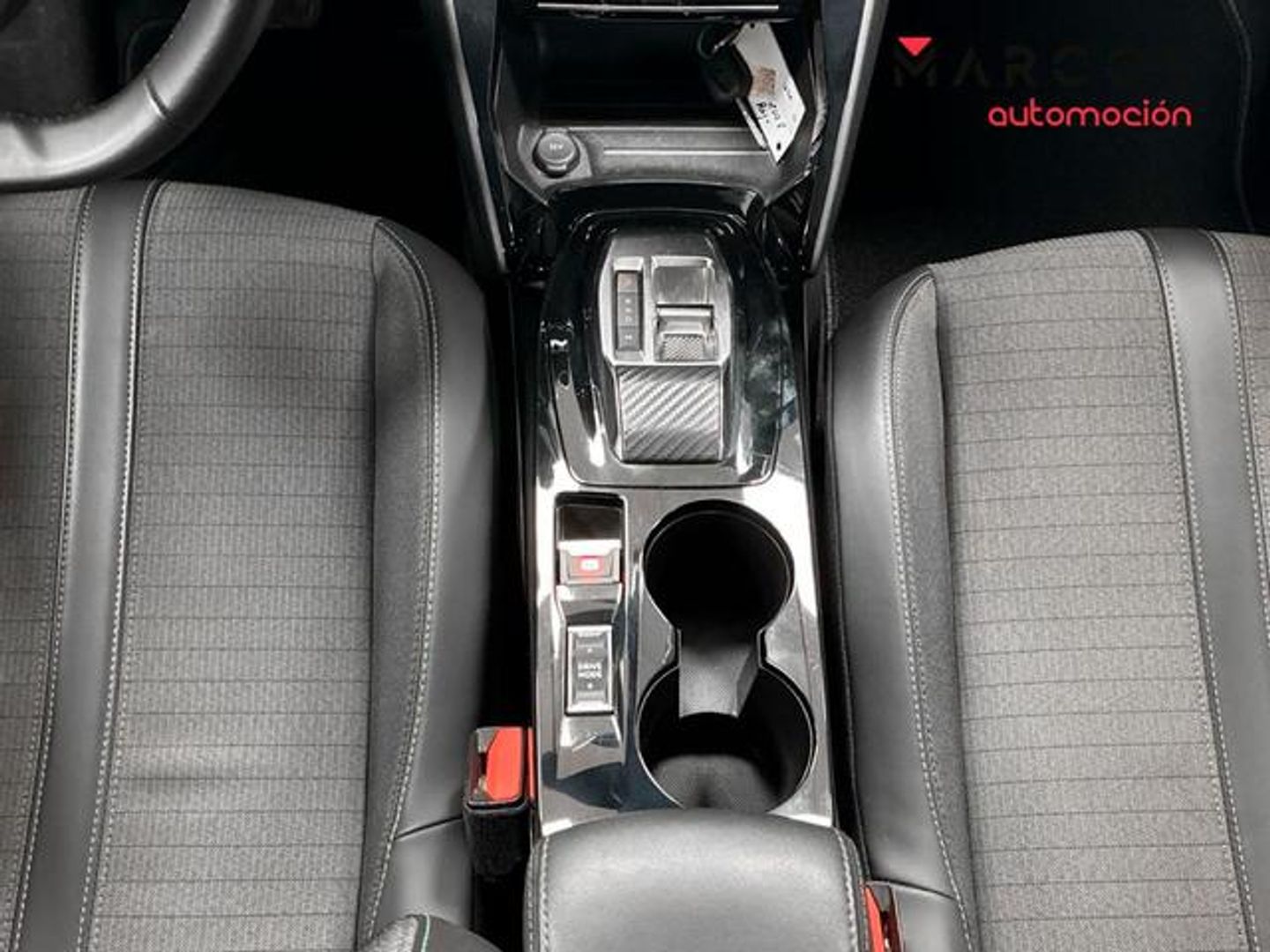 Peugeot 2008 BlueHDi 130 S&S Allure Pack EAT8 96 kW (130 CV)