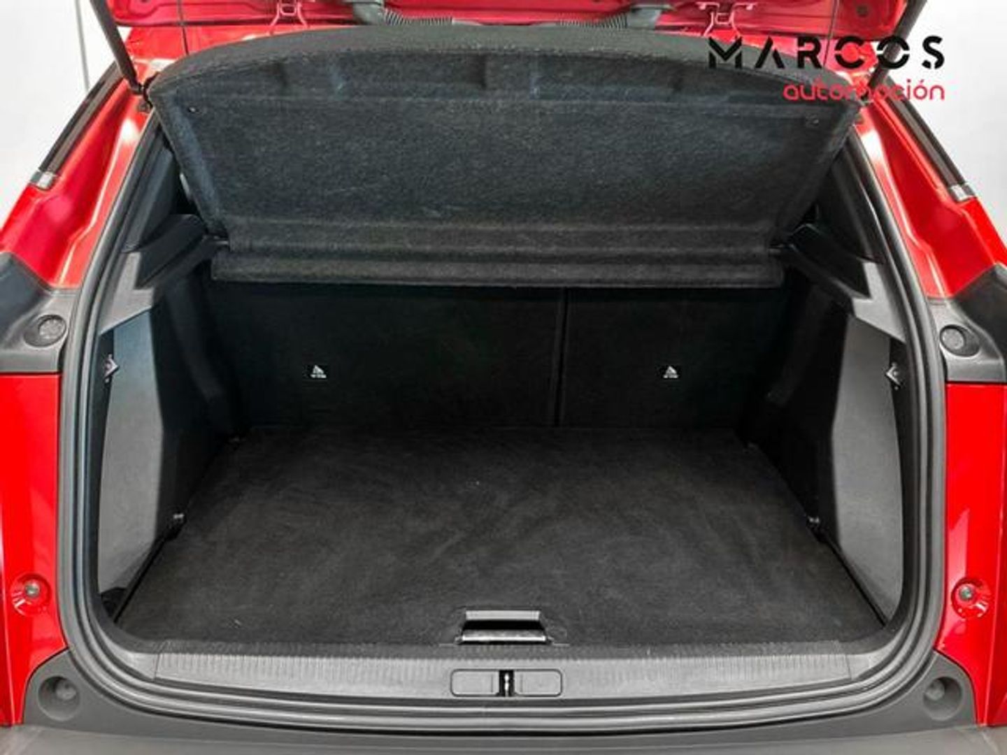 Peugeot 2008 BlueHDi 130 S&S Allure Pack EAT8 96 kW (130 CV)