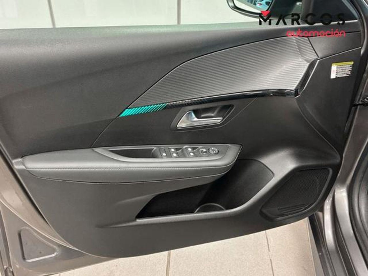 Peugeot 208 PureTech 100 Allure 75 kW (100 CV)