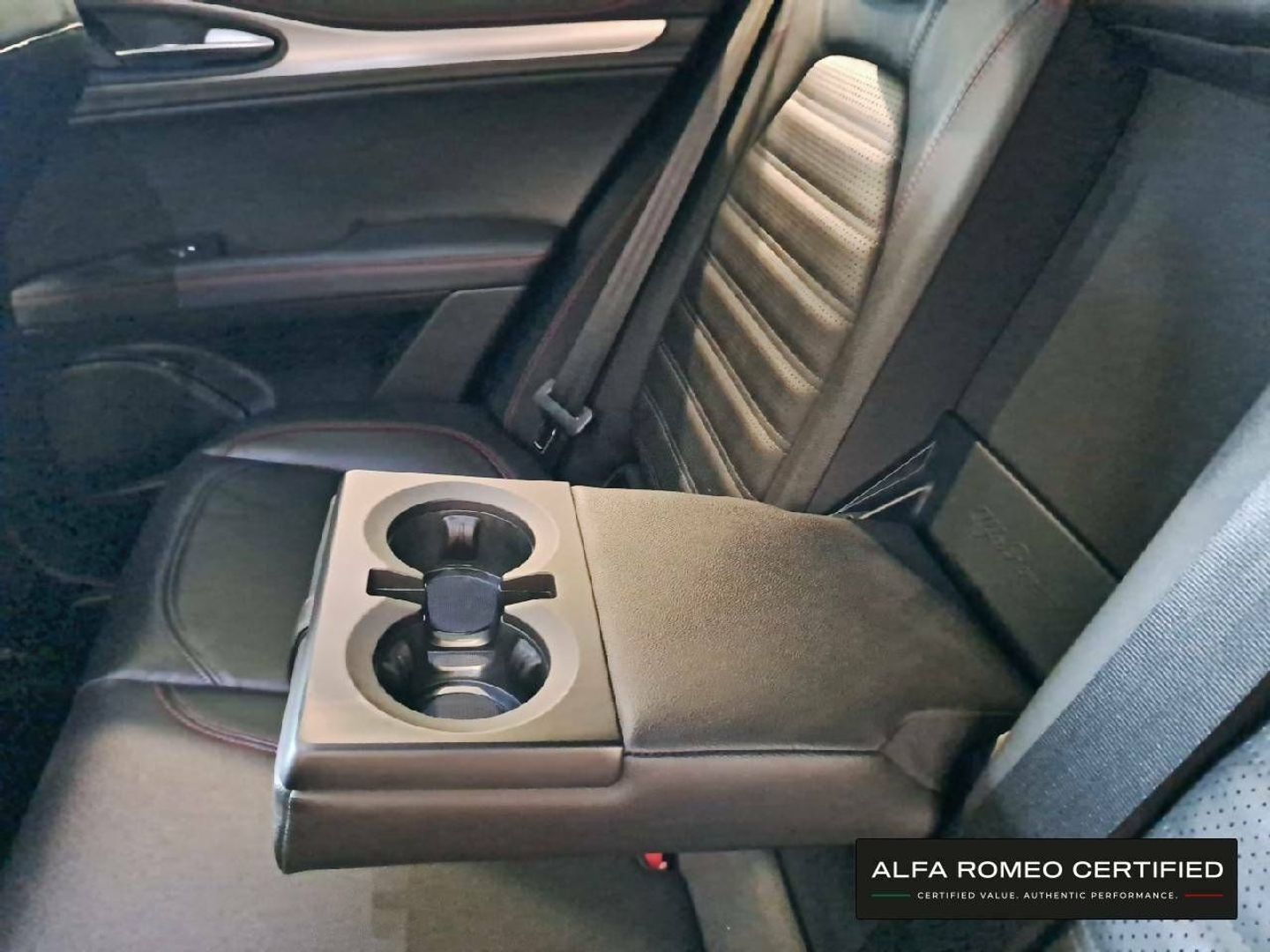 Alfa Romeo Stelvio 2.2 Diesel Tributo Italiano Q4 Auto 154 kW (210 CV)