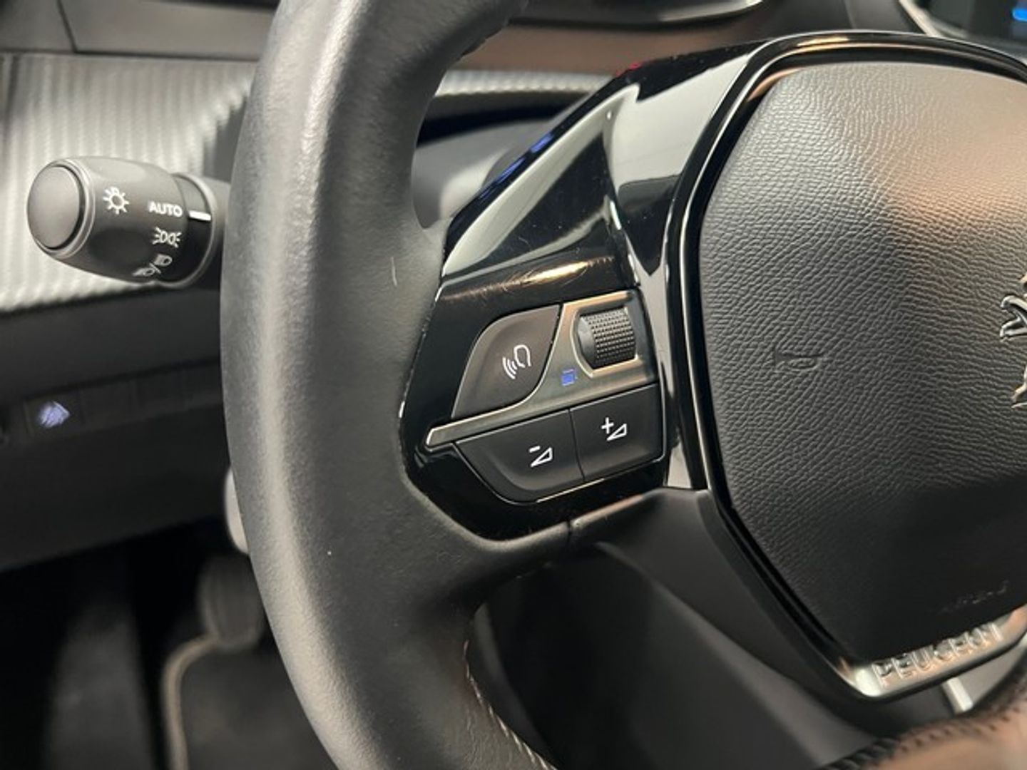Peugeot 208 PureTech 100 Style 75 kW (100 CV)