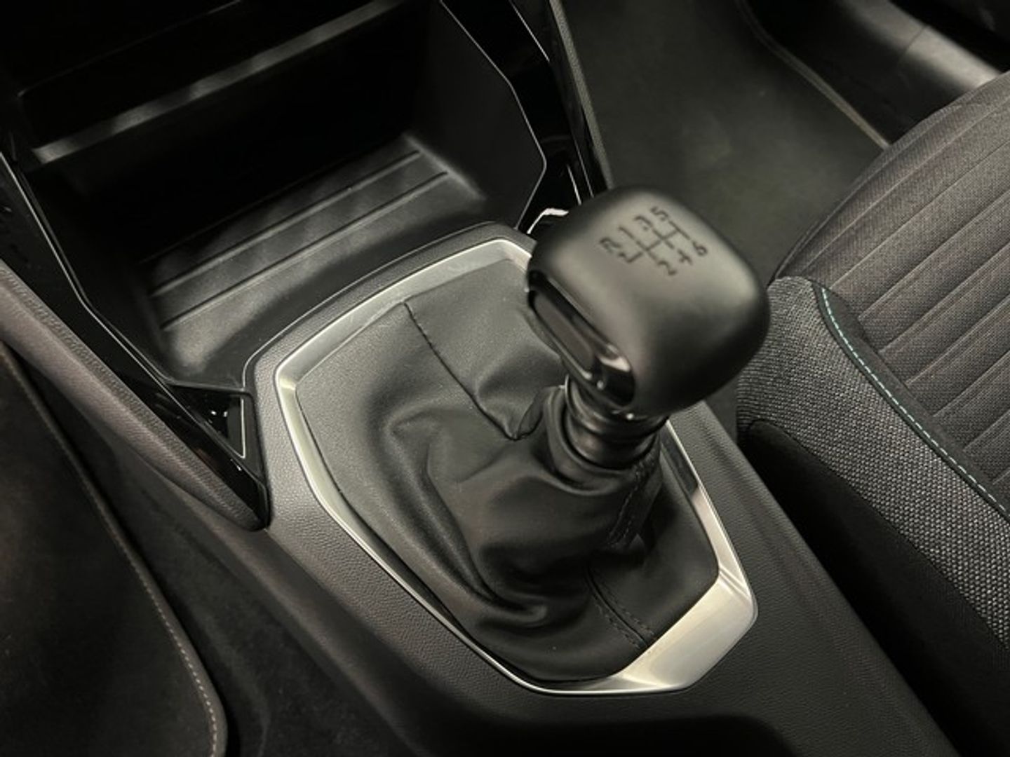 Peugeot 208 PureTech 100 Style 75 kW (100 CV)