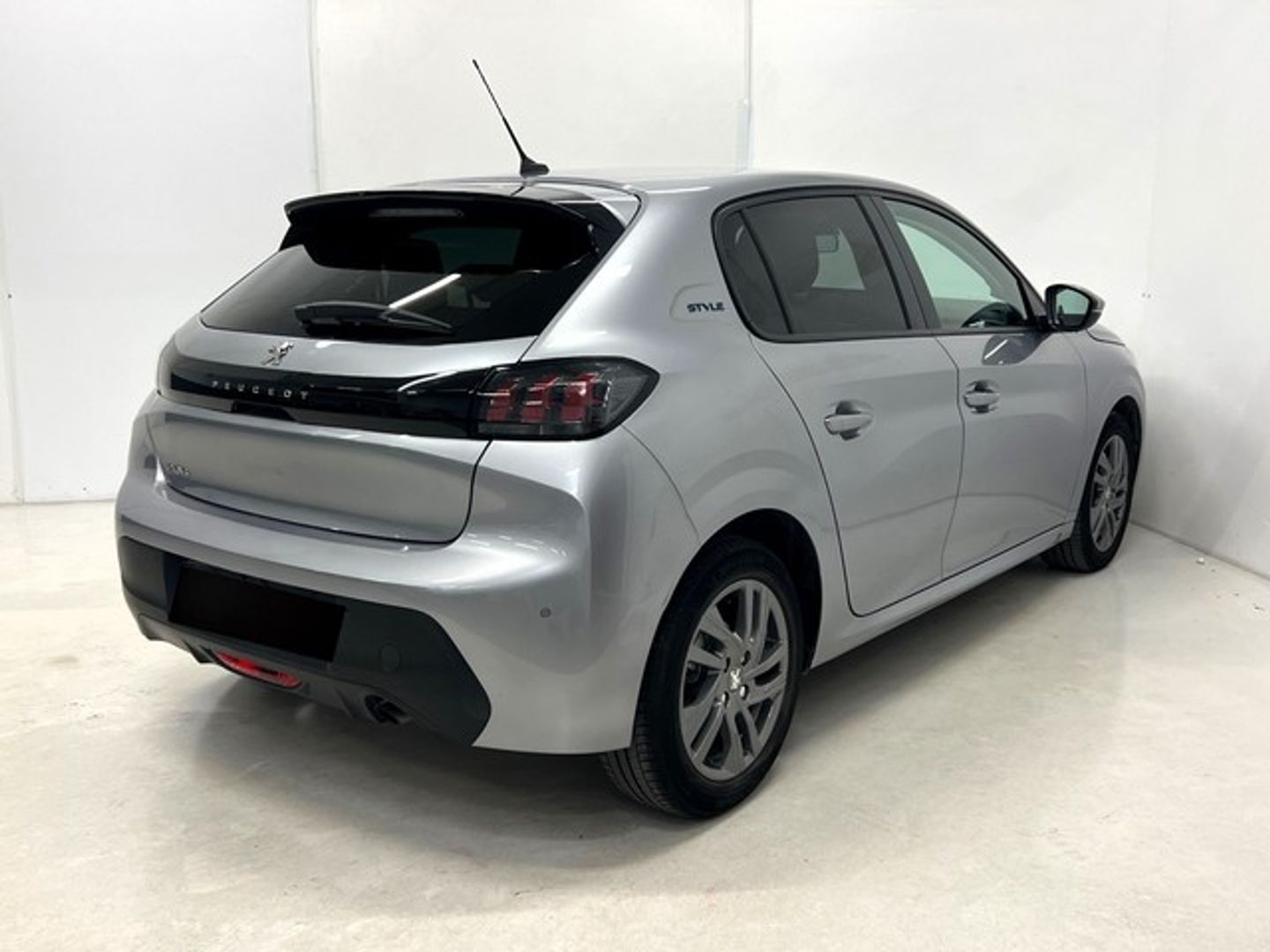 Peugeot 208 PureTech 100 Style 75 kW (100 CV)
