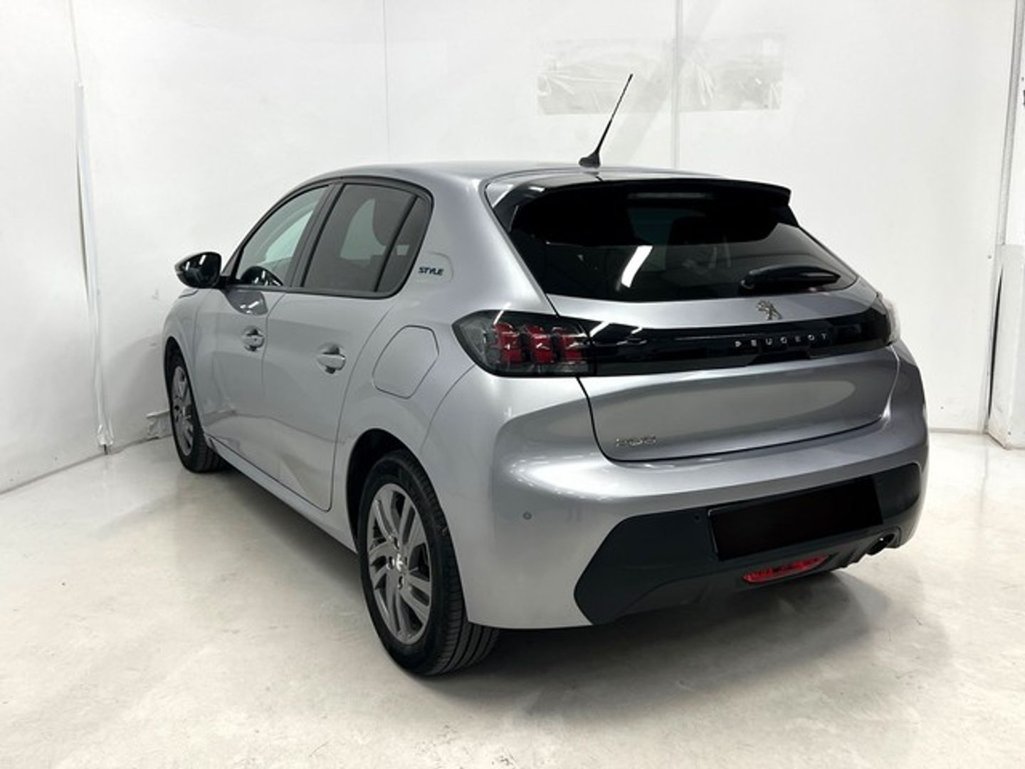 Peugeot 208 PureTech 100 Style 75 kW (100 CV)