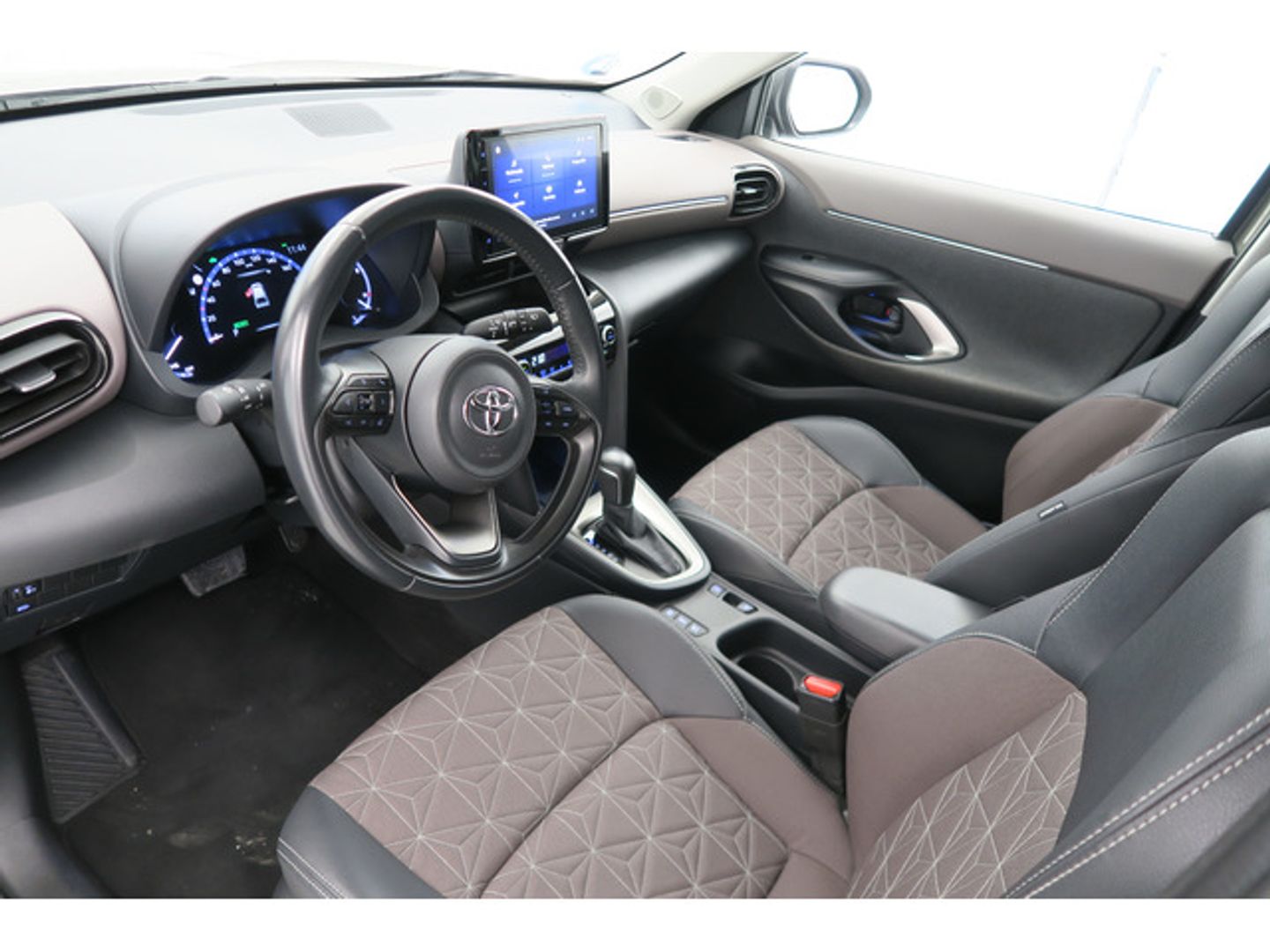 Toyota Yaris Cross 120H Style 85 kW (116 CV)