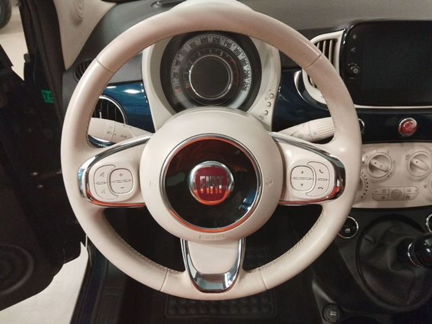 Fiat 500 1.0 Hybrid Dolcevita 51 kW (70 CV)