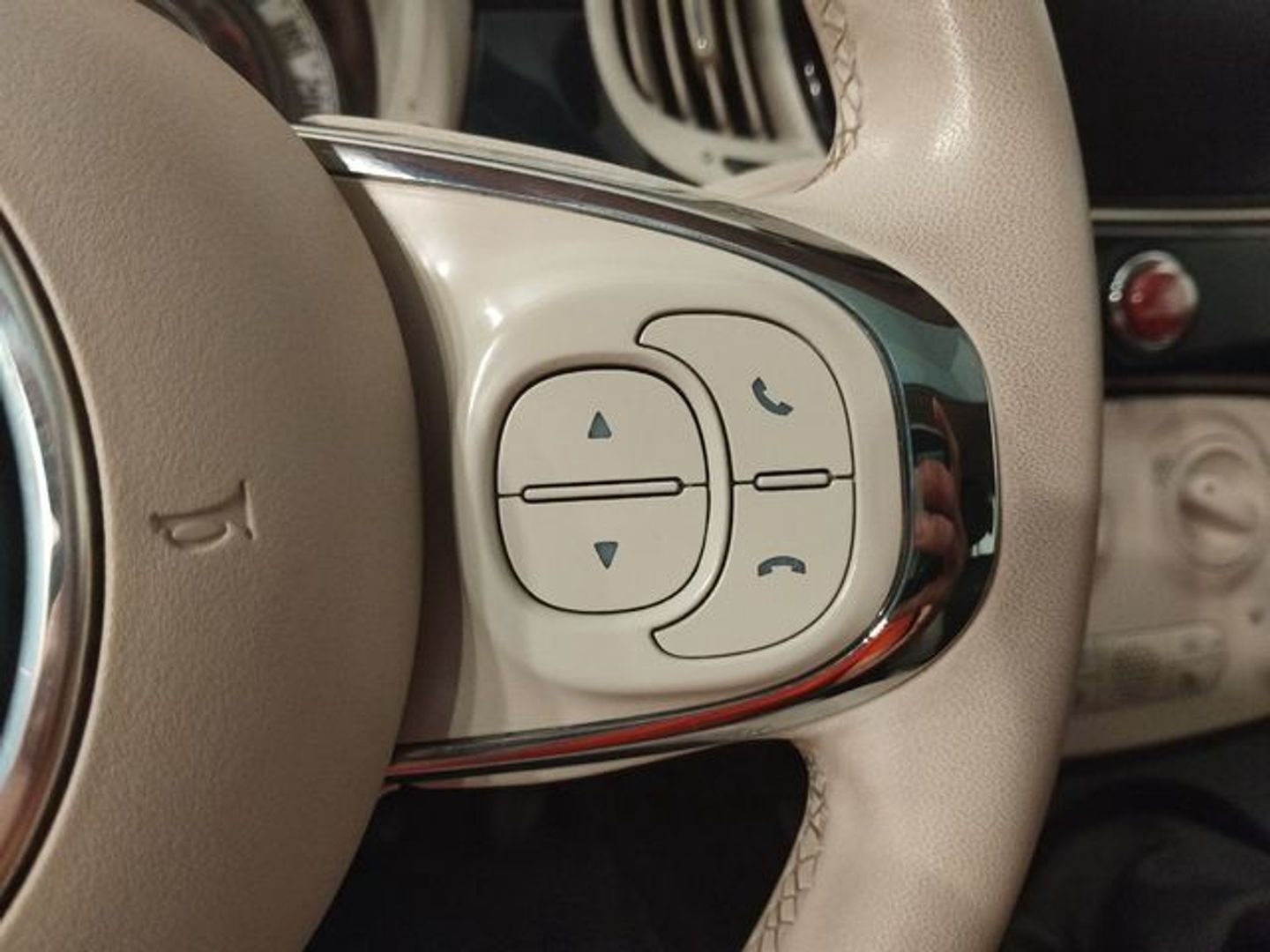 Fiat 500 1.0 Hybrid Dolcevita 51 kW (70 CV)