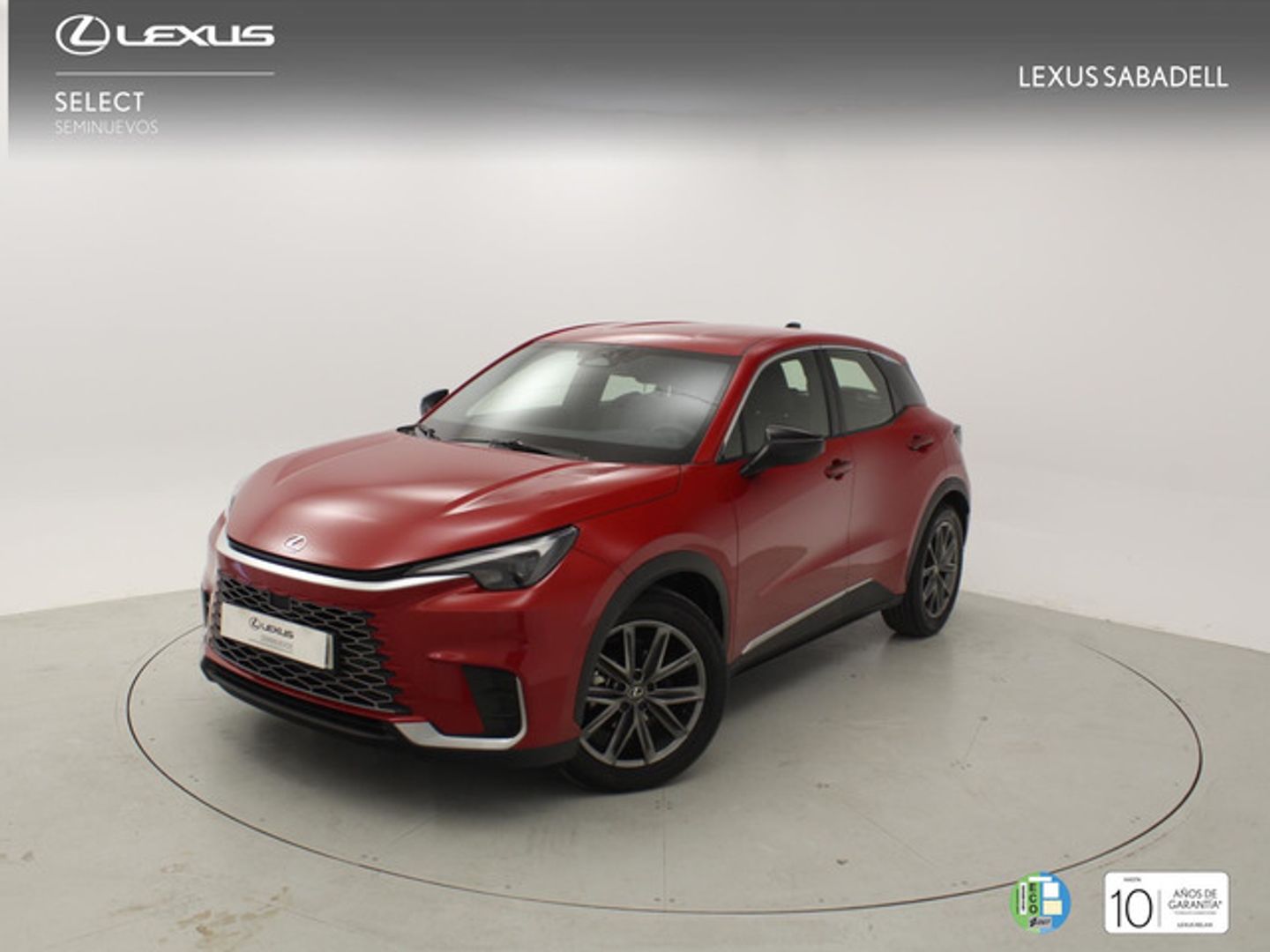 Lexus LBX 1.5 HEV Elegant Plus Black 100 kW (136 CV) Rojo All Terrain / Pick-up