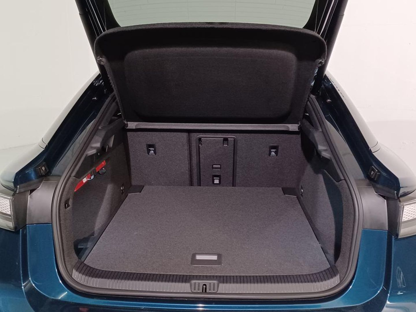 Volkswagen ID.7 Pro 77kWh Auto 210 kW (286 CV)