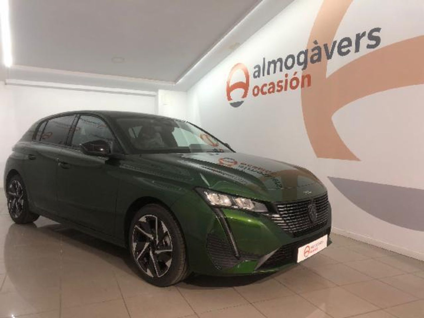 Peugeot 308 PureTech 130 S&S Allure Pack 96 kW (130 CV) Verde Compact