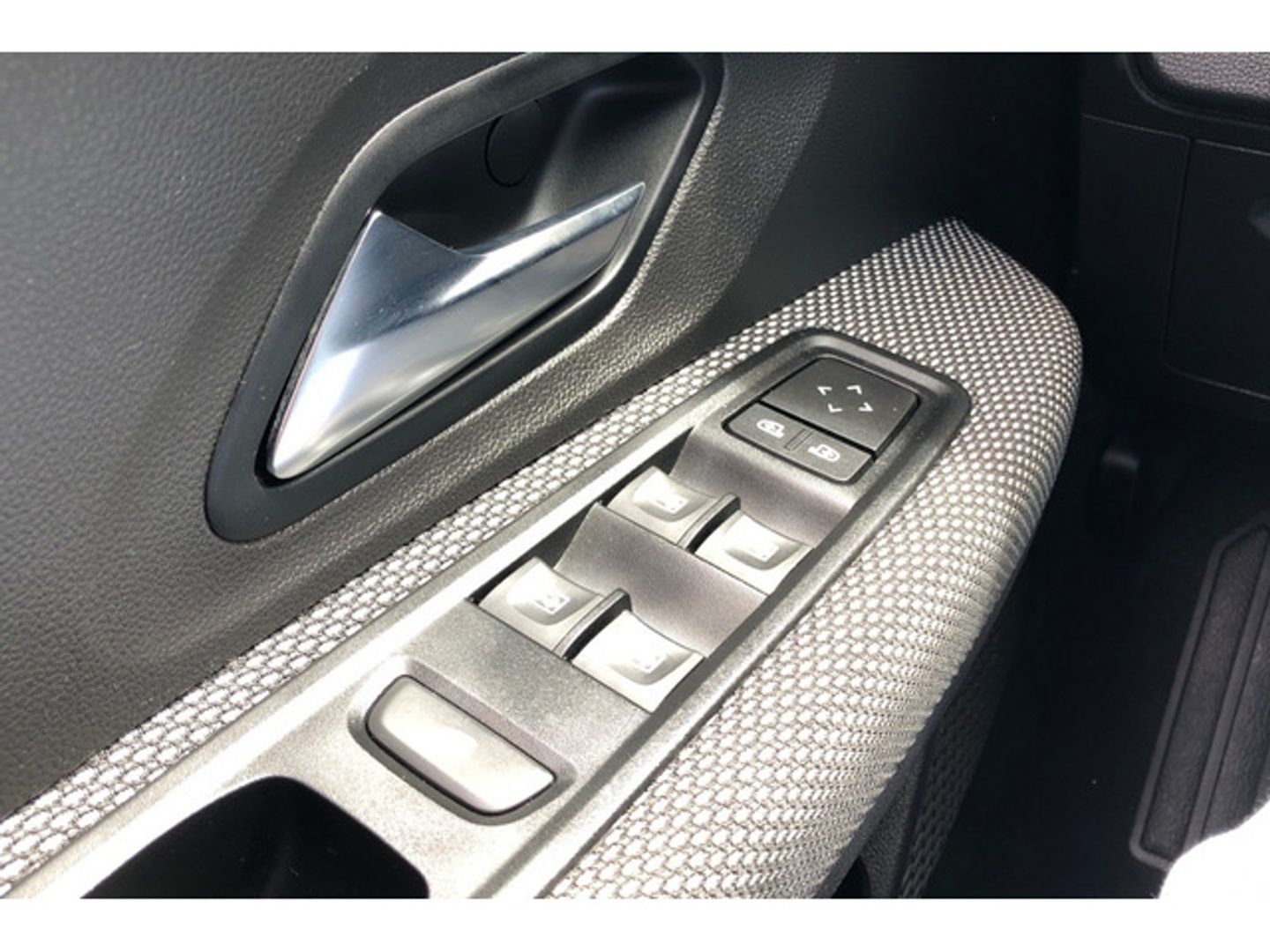 Dacia Sandero Comfort TCe 66 kW (90 CV)