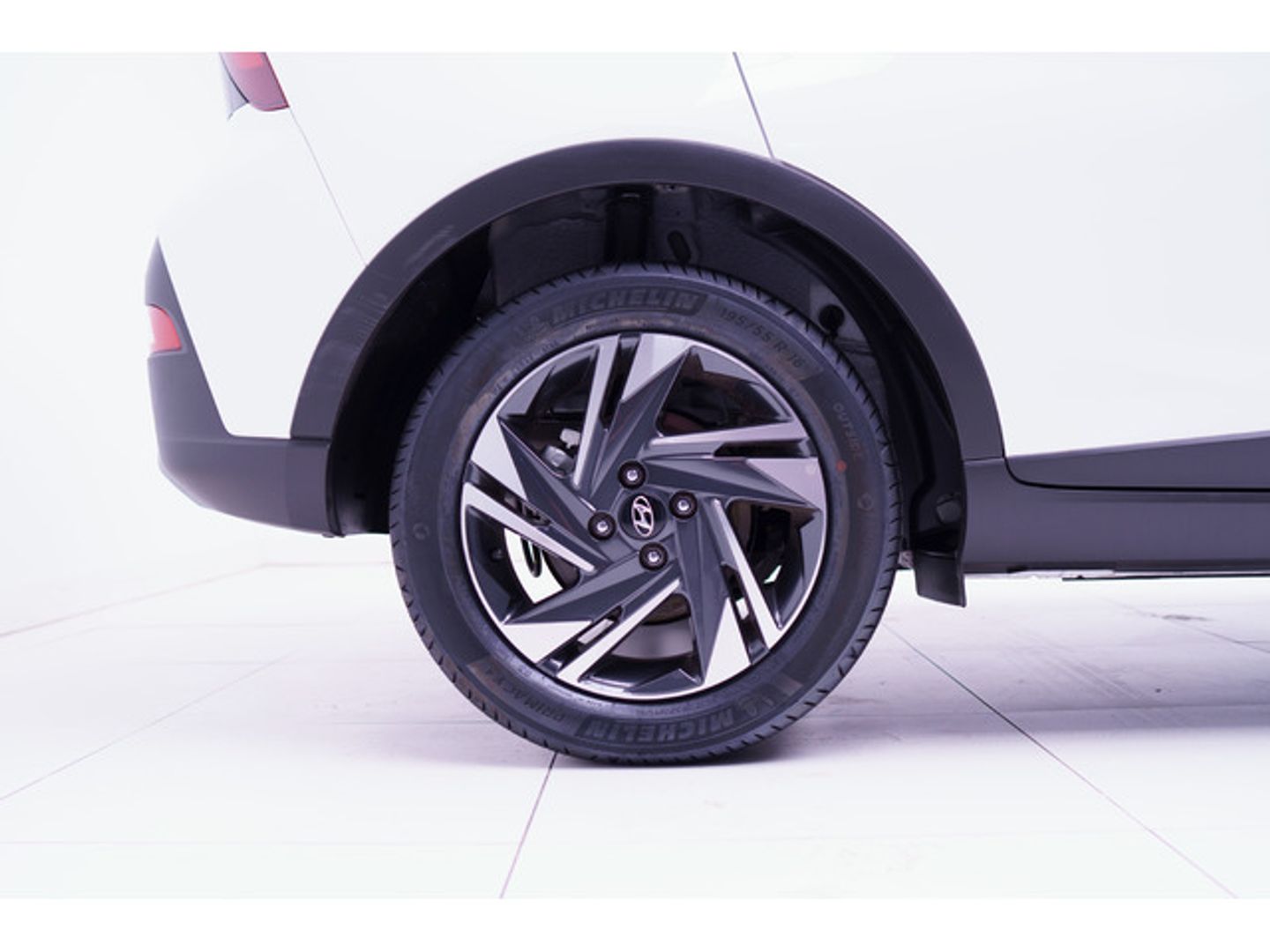 Hyundai Bayon 1.0 TGDI 48V Essence 74 kW (100 CV)
