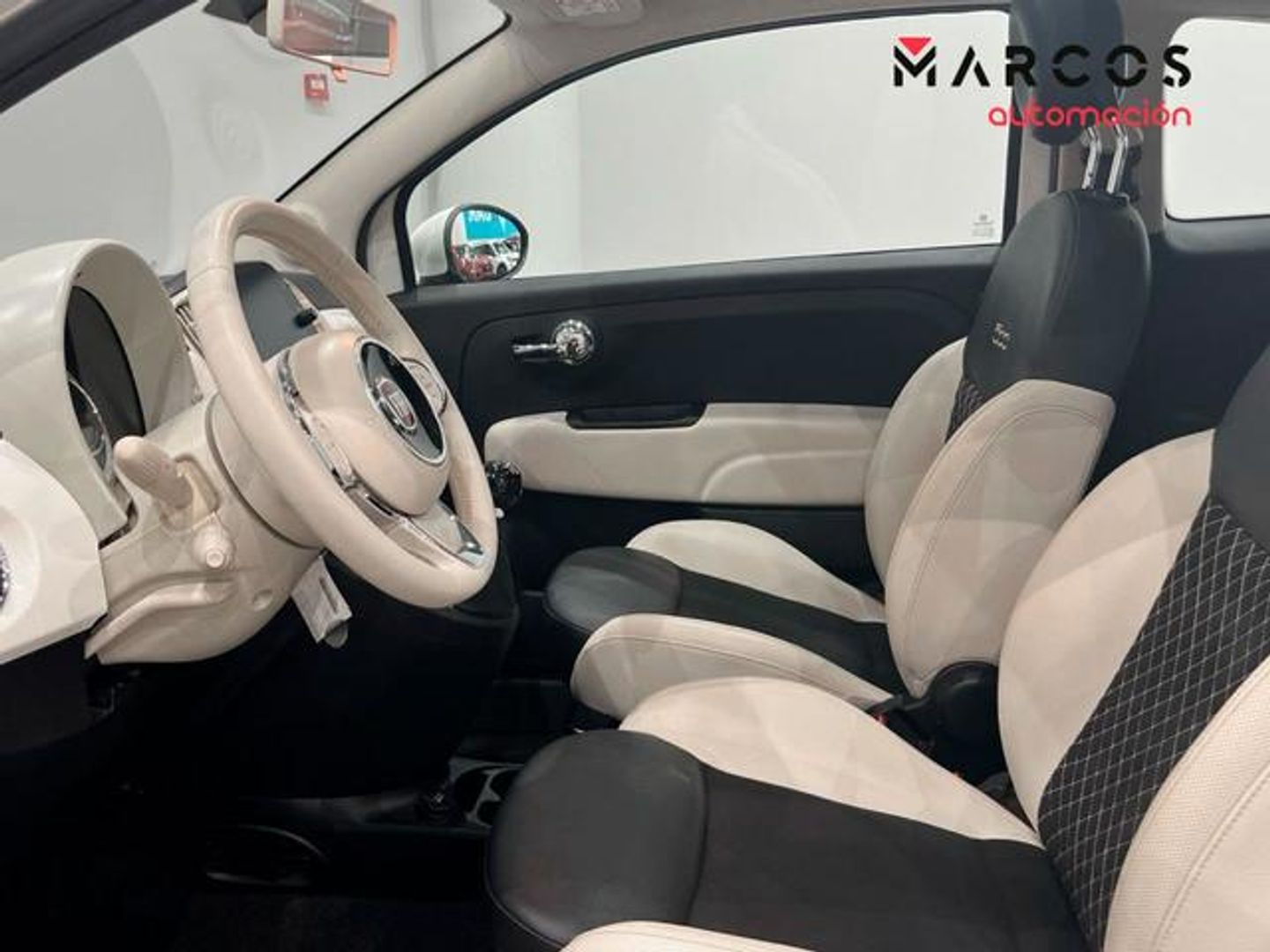 Fiat 500 1.0 Hybrid Dolcevita 51 kW (70 CV)