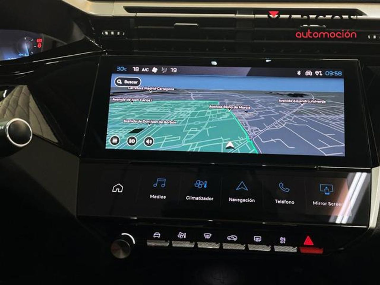 Peugeot 408 Puretech 130 Allure EAT8 96 kW (130 CV)