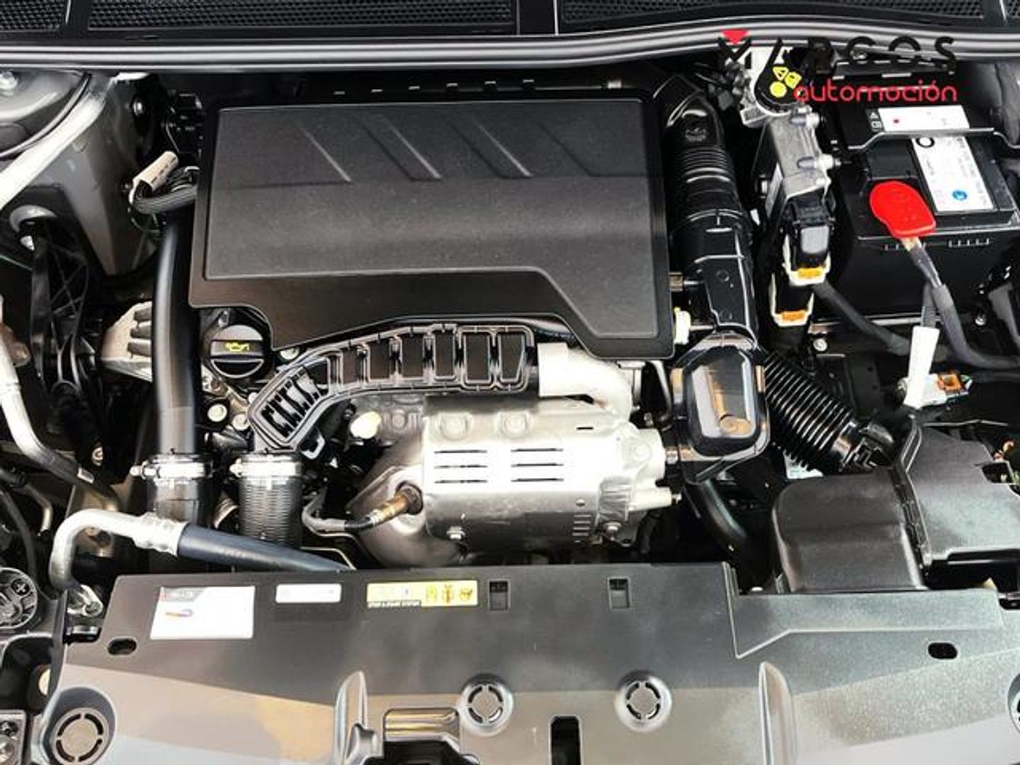 Peugeot 408 Puretech 130 Allure EAT8 96 kW (130 CV)