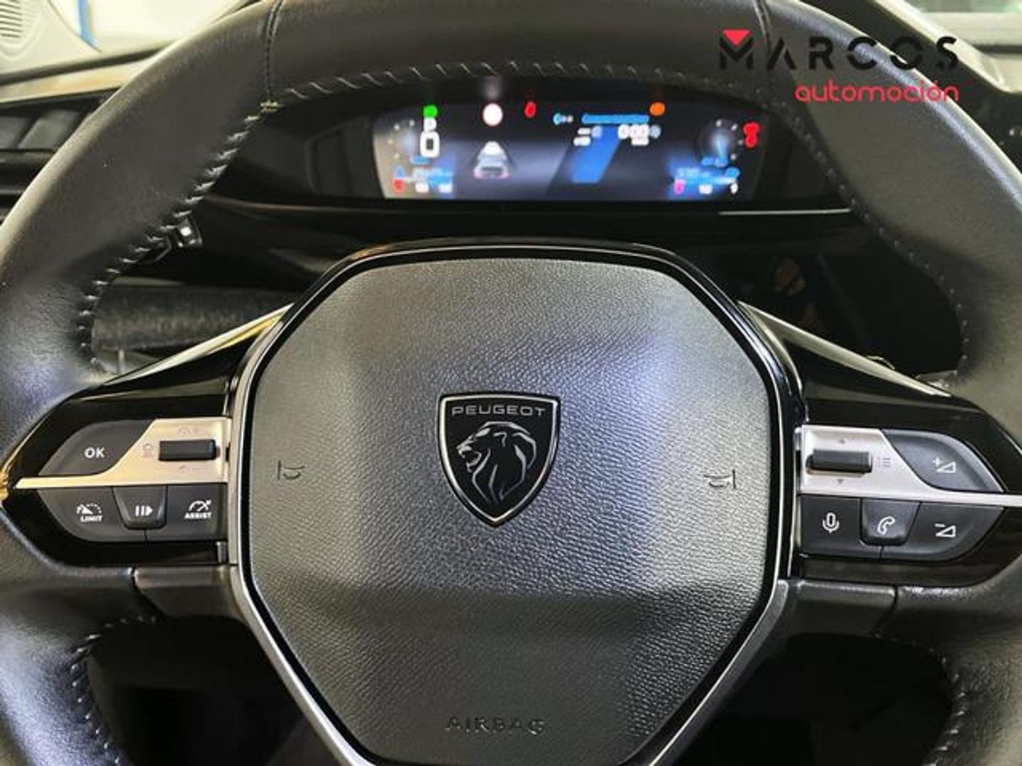 Peugeot 408 Puretech 130 Allure EAT8 96 kW (130 CV)