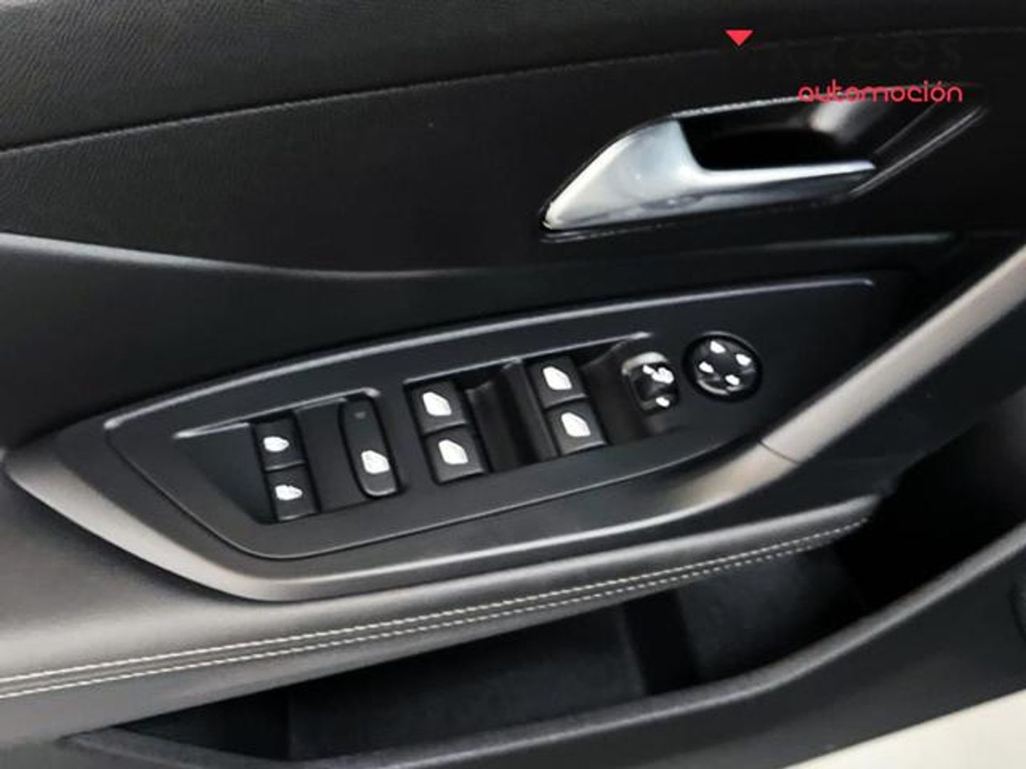 Peugeot 408 Puretech 130 Allure EAT8 96 kW (130 CV)