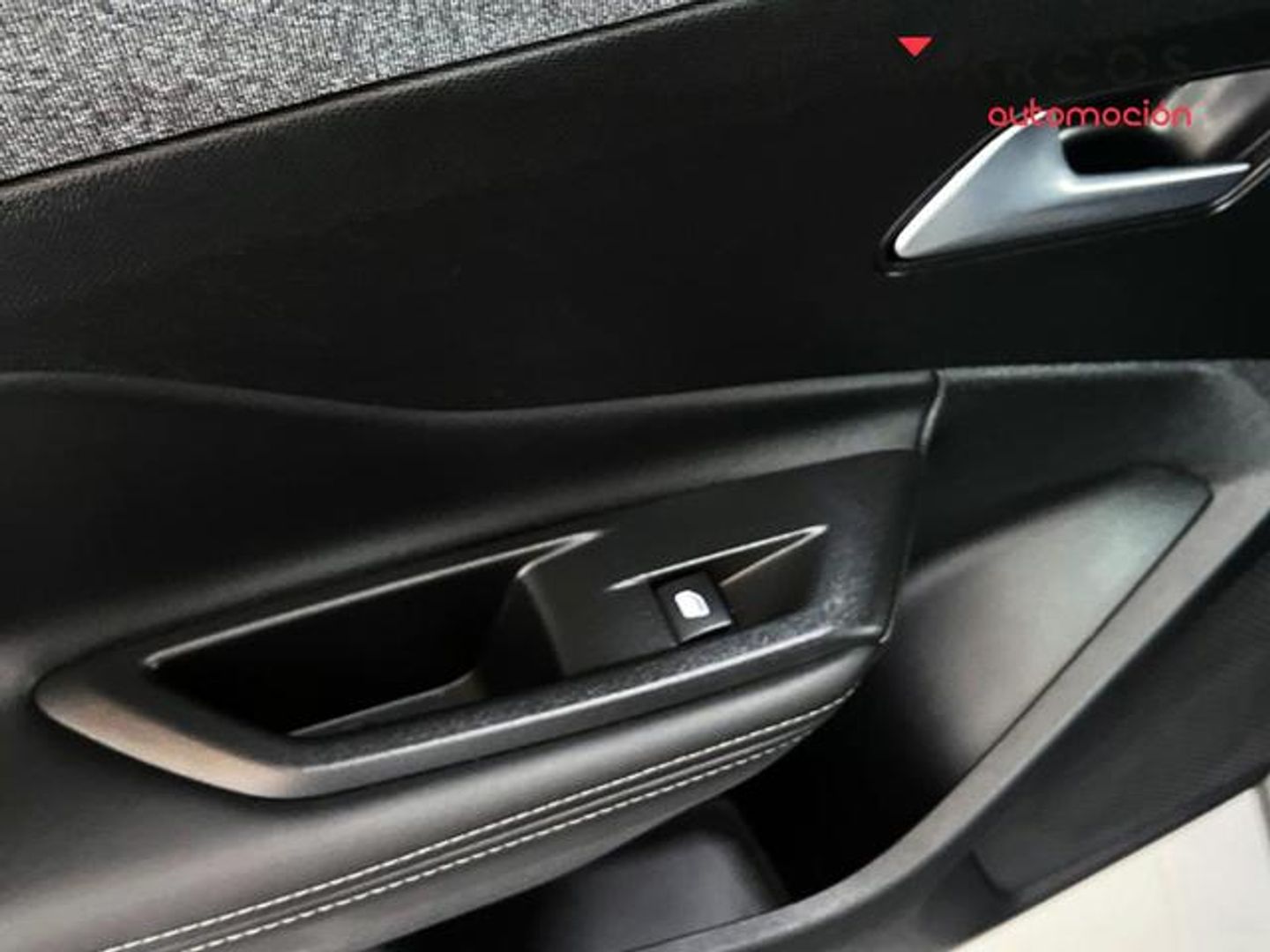 Peugeot 408 Puretech 130 Allure EAT8 96 kW (130 CV)