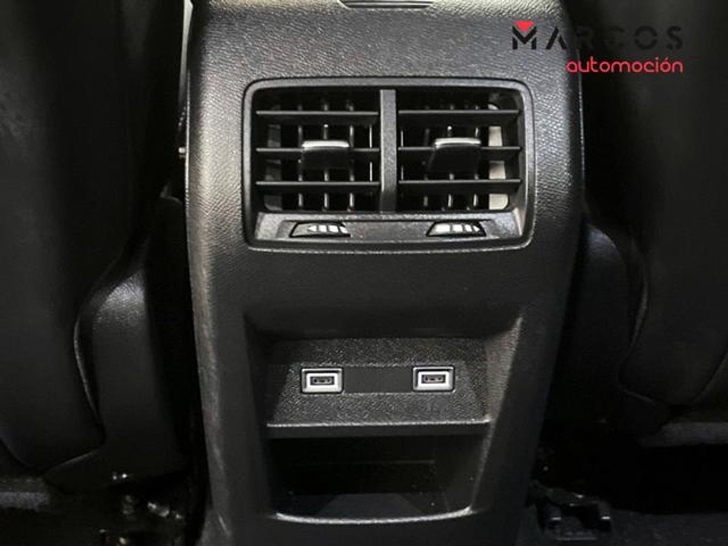 Peugeot 408 Puretech 130 Allure EAT8 96 kW (130 CV)