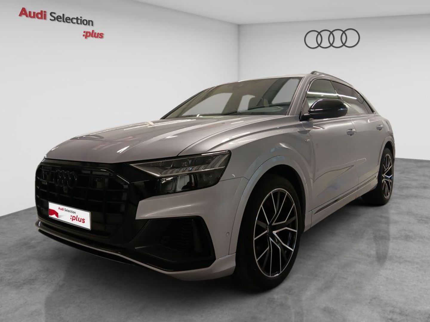 Audi Q8 Black Line Plus 50 TDI quattro 210 kW (286 CV) tiptronic Gris Plata All Terrain / Pick-up
