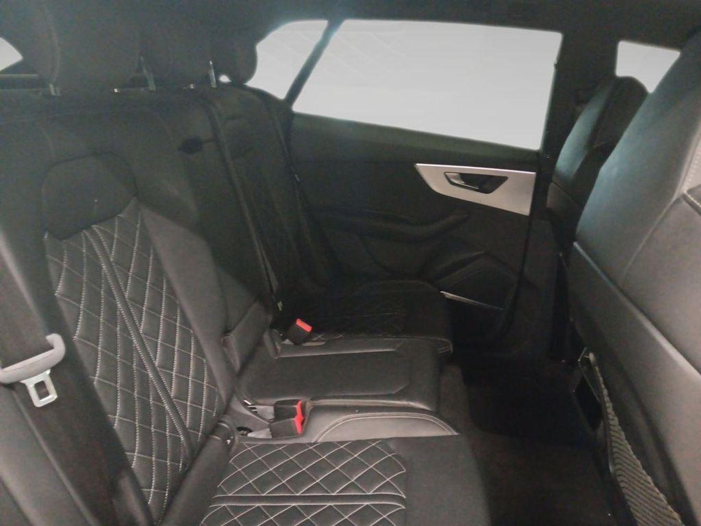 Audi Q8 Black Line Plus 50 TDI quattro 210 kW (286 CV) tiptronic Gris Plata All Terrain / Pick-up