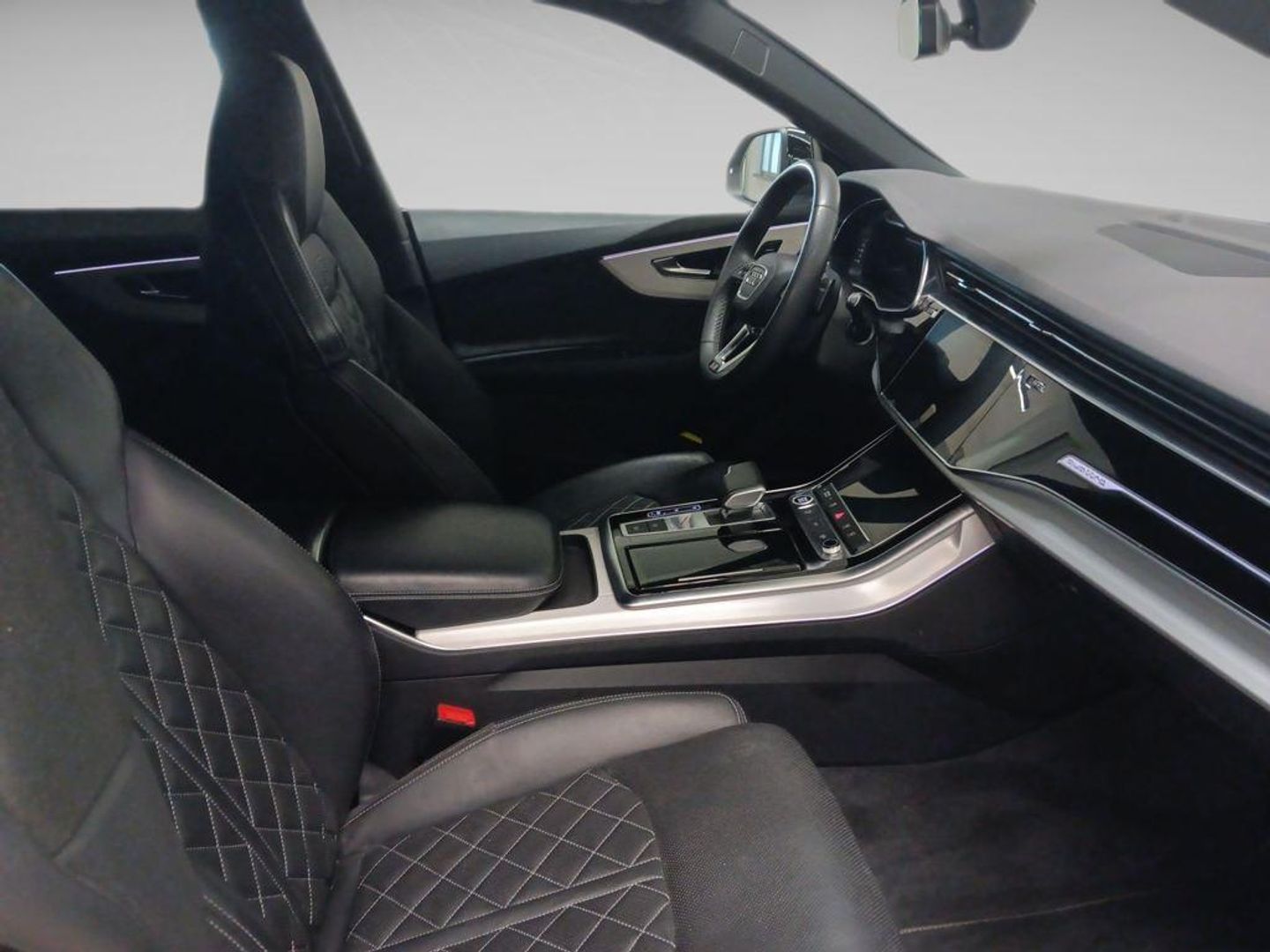 Audi Q8 Black Line Plus 50 TDI quattro 210 kW (286 CV) tiptronic Gris Plata All Terrain / Pick-up