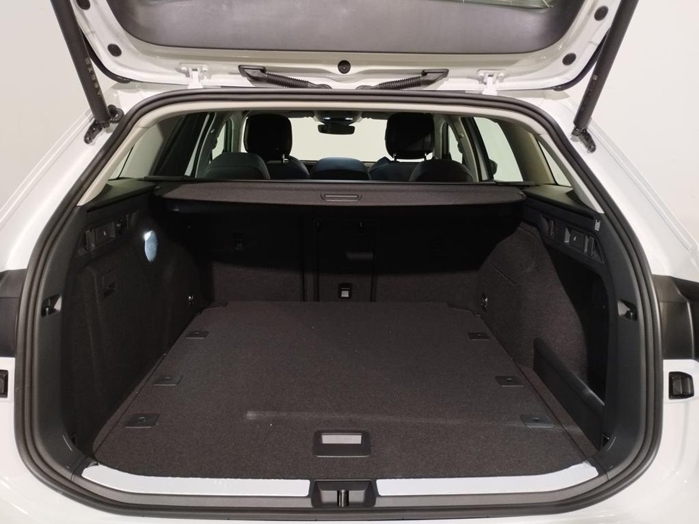 Volkswagen Passat Variant Business 1.5 eTSI 110 kW (150 CV) DSG