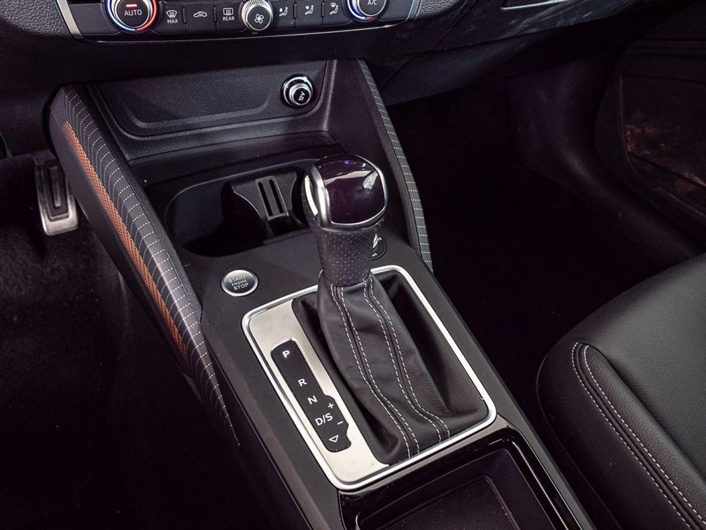 Audi Q2 Adrenalin 35 TFSI 110 kW (150 CV) S tronic Negro SUV