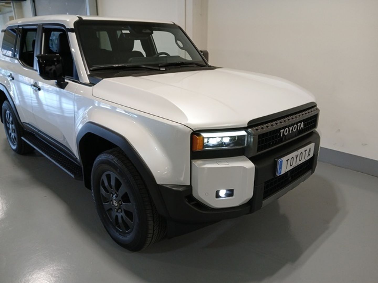 Toyota Land Cruiser 2.8 D-4D VX Auto 150 kW (204 CV)
