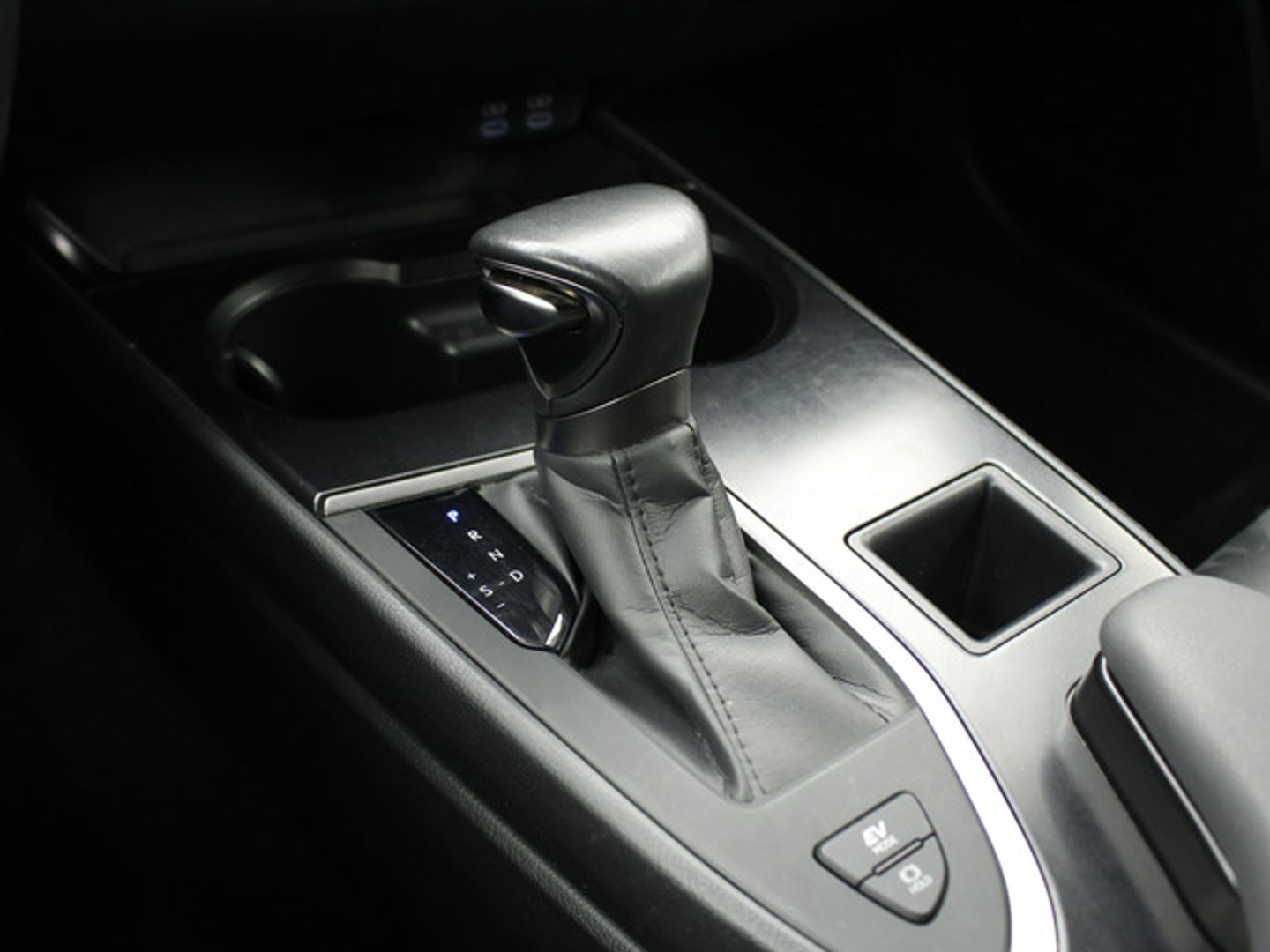Lexus UX UX 250h Premium 135 kW (184 CV)