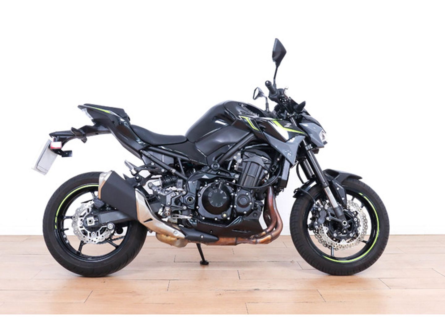 Kawasaki Z900 Negro Motorcycle