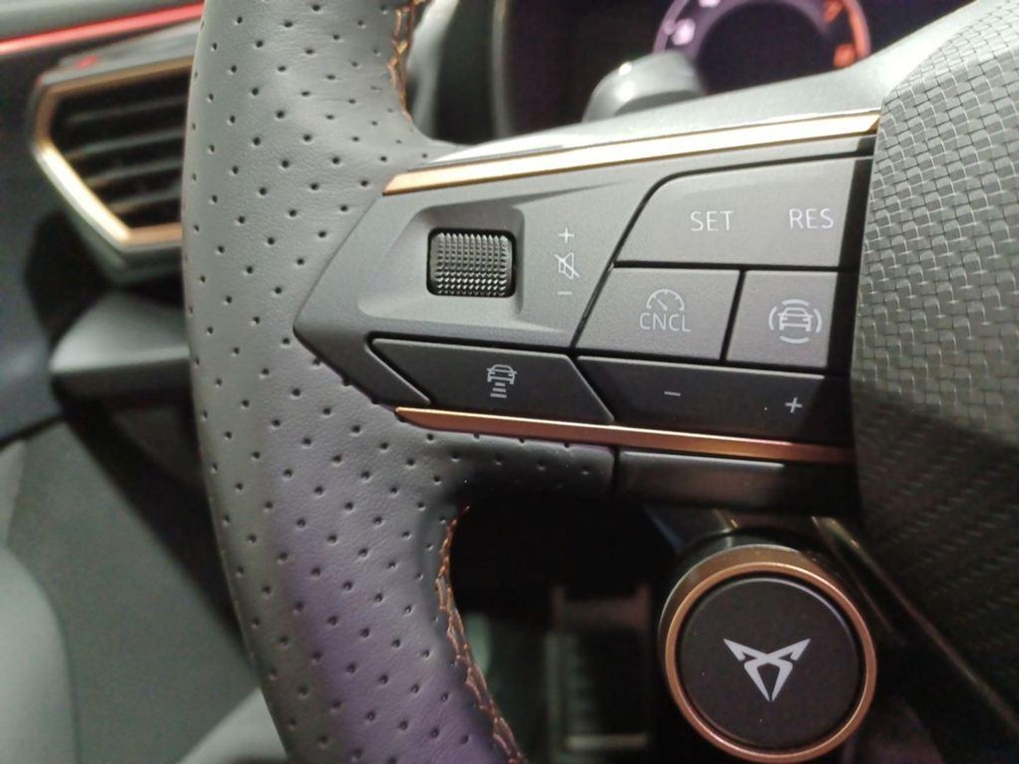 CUPRA León 1.5 eTSI Launch Edition DSG 110 kW (150 CV)