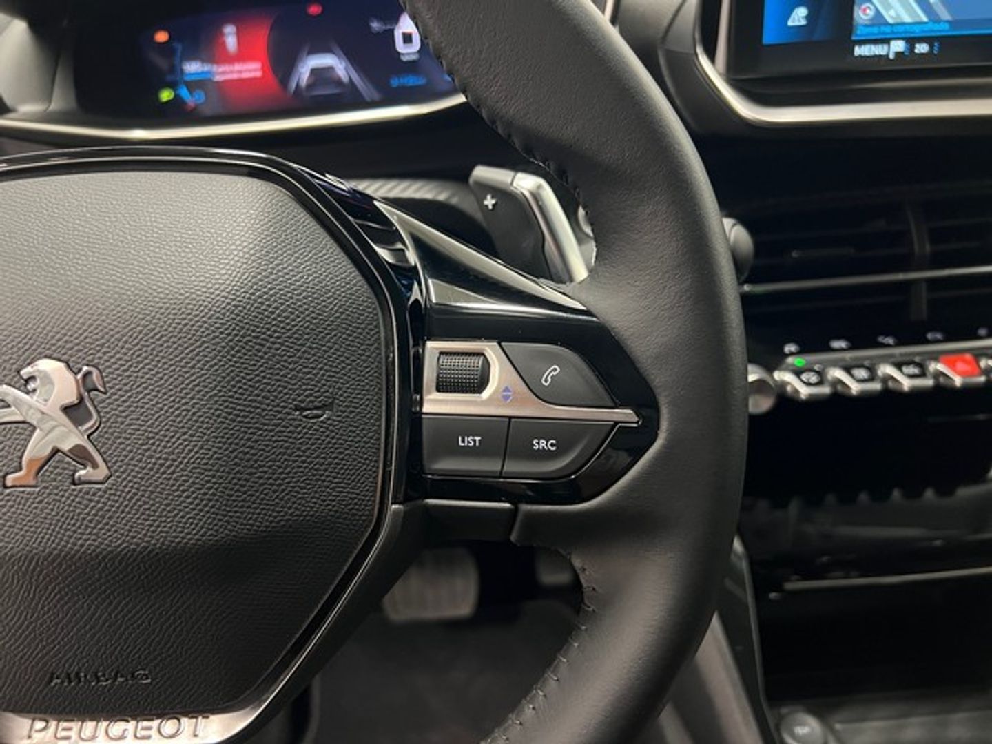 Peugeot 2008 PureTech 130 S&S Allure Pack EAT8 96 kW (130 CV)