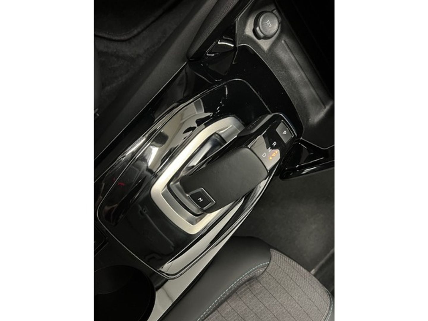 Peugeot 2008 PureTech 130 S&S Allure Pack EAT8 96 kW (130 CV)